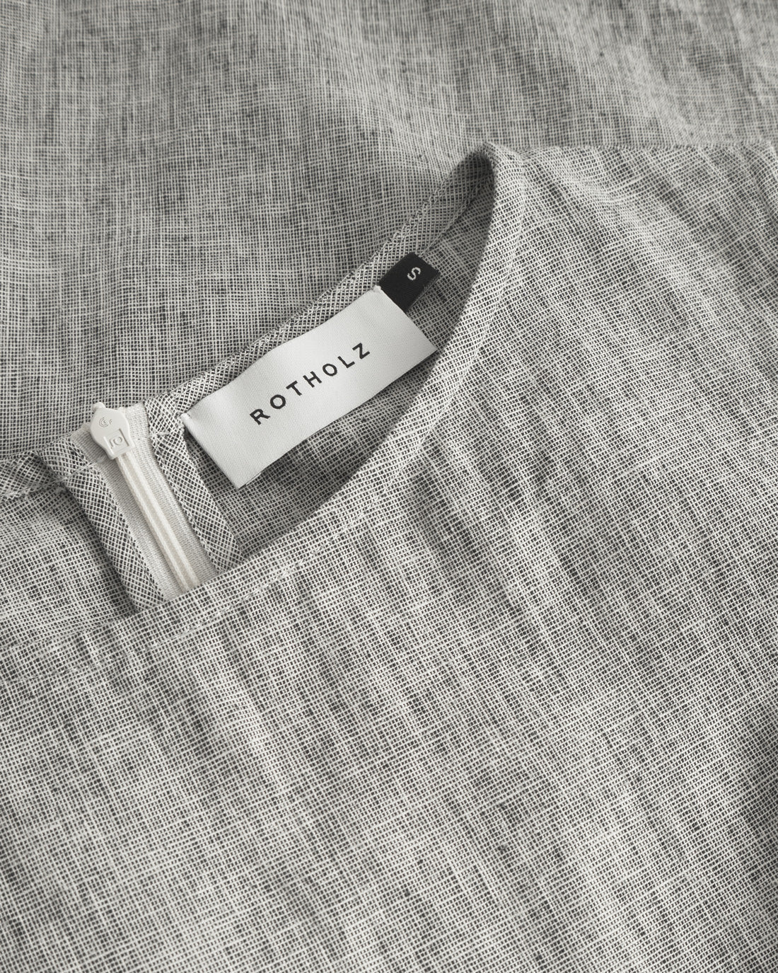 Grey jumpsuit made of 100% organic cotton by Rotholz