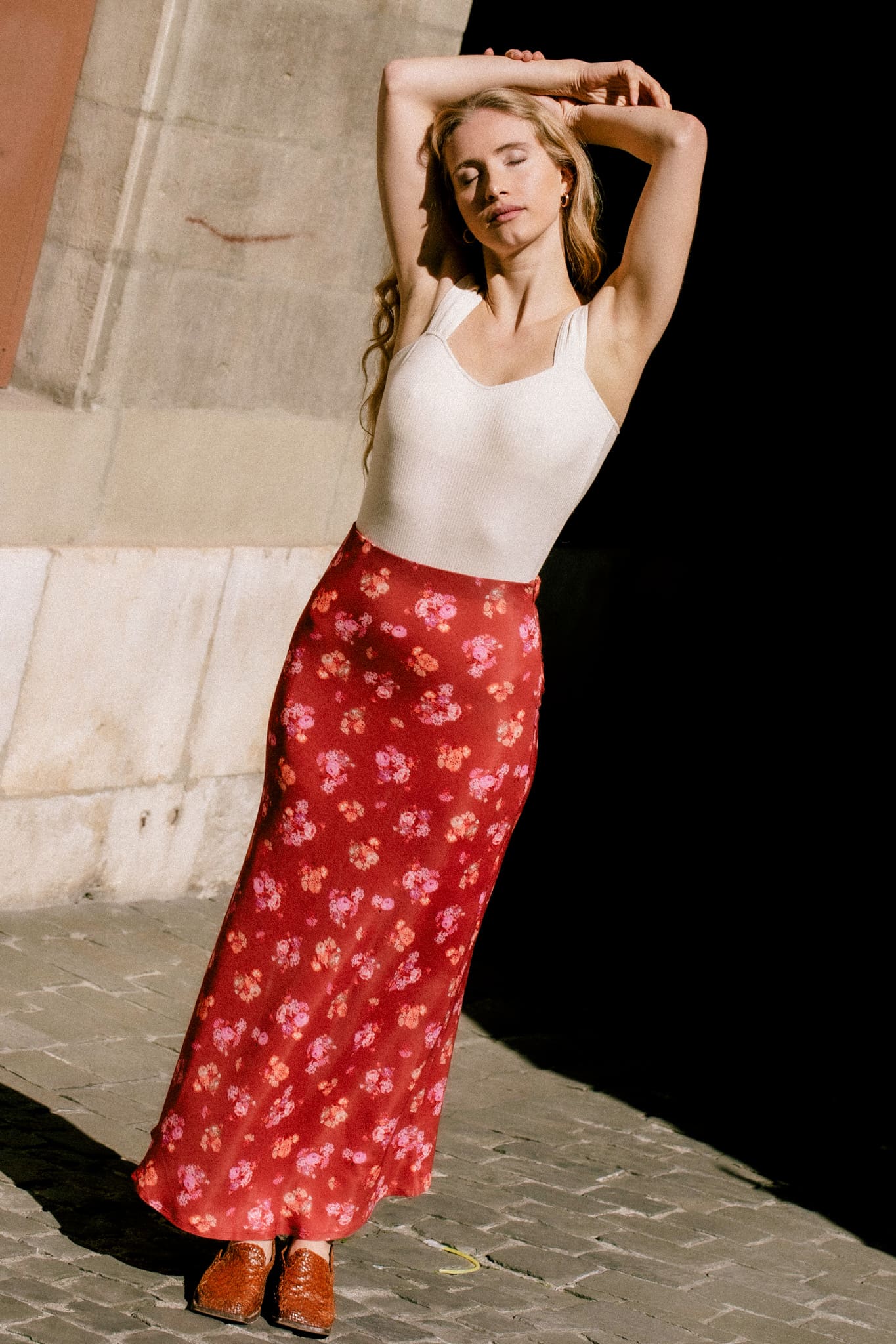 Red skirt Iris made of 100% viscose by Avani