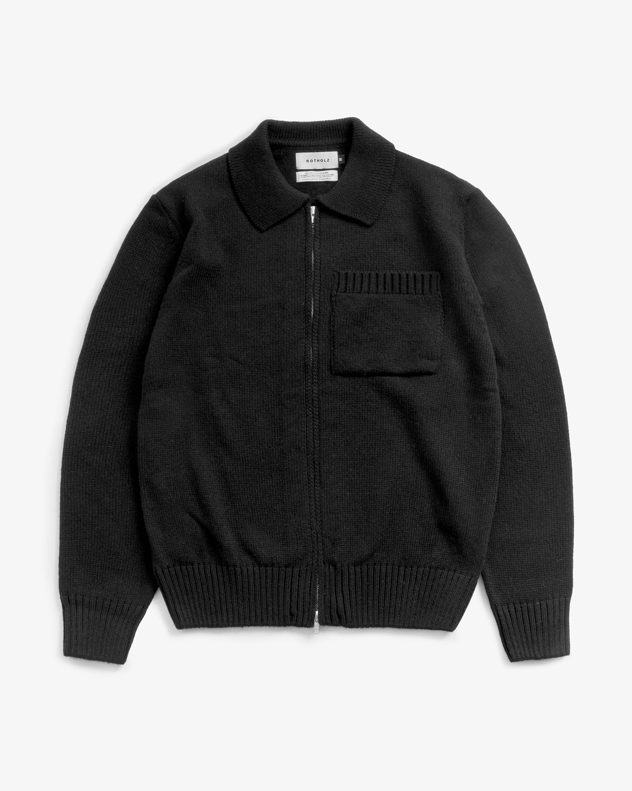 Schwarze Strickjacke Polo aus recycelter Wolle von Rotholz