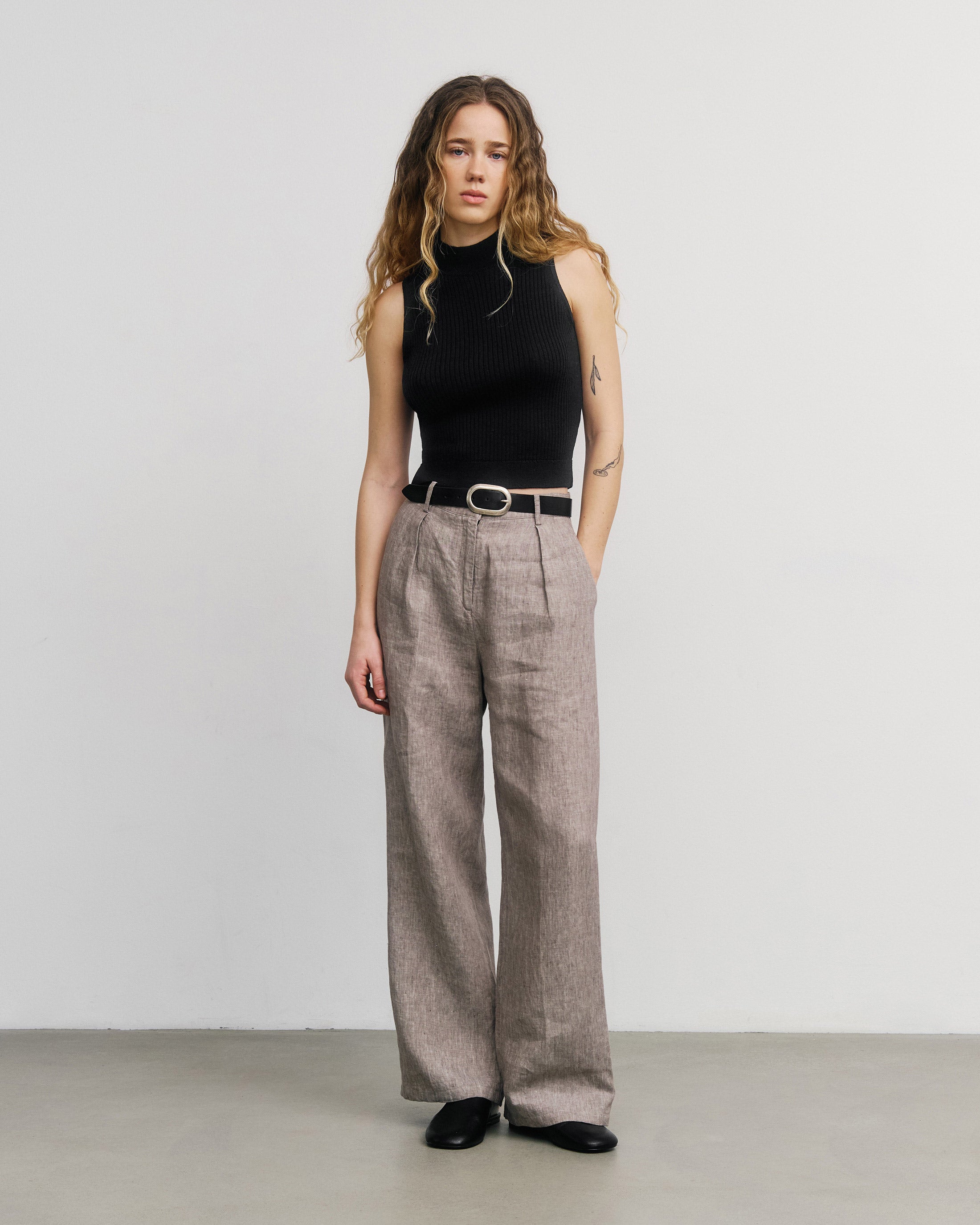 Schwarzes Stricktop Singlet aus 100% Merinowolle von Rotholz