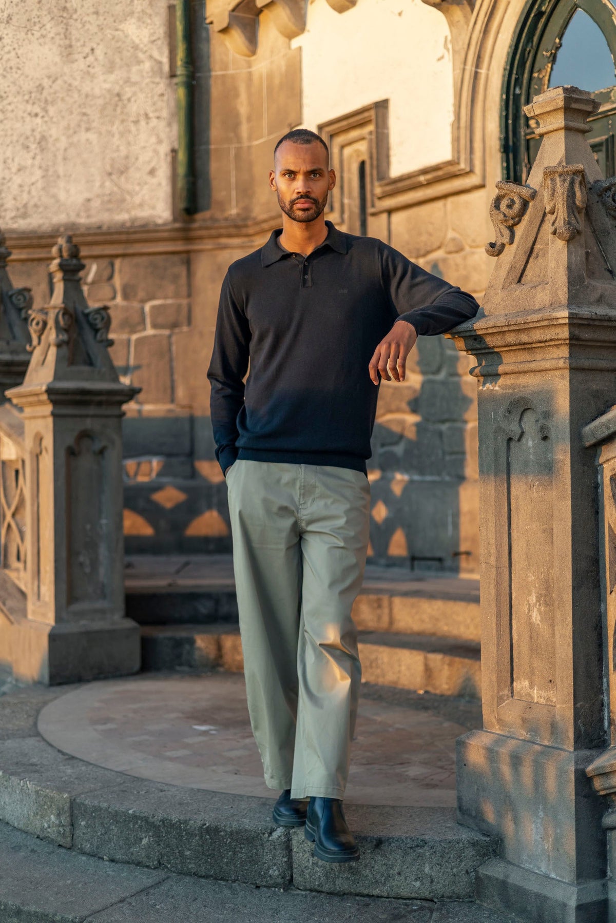 Knit Polo Longsleeve aus 100% Bio Baumwolle in schwarz von DIRTS