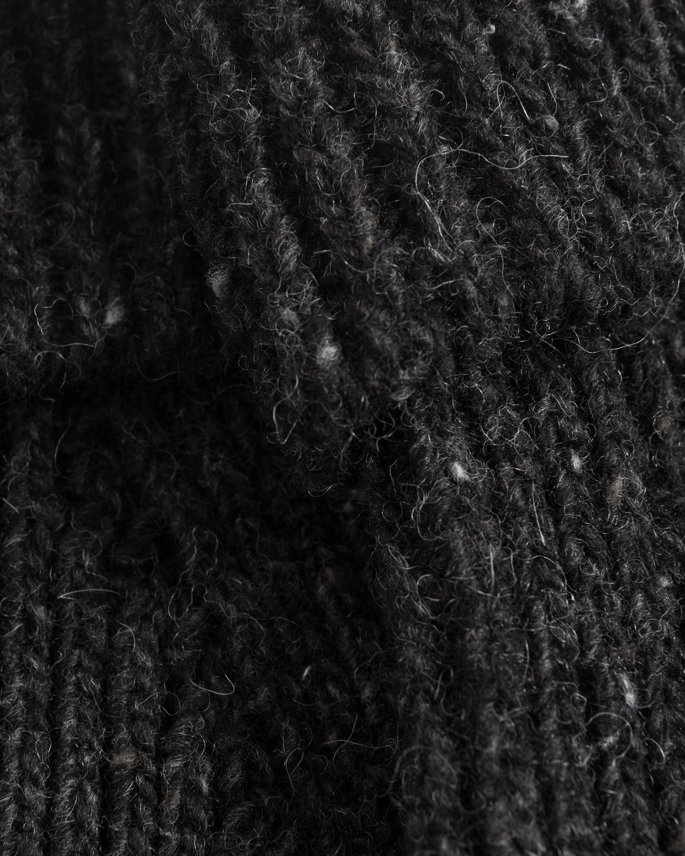 Schwarze Handschuhe gestrickt aus Merinowolle von Rotholz