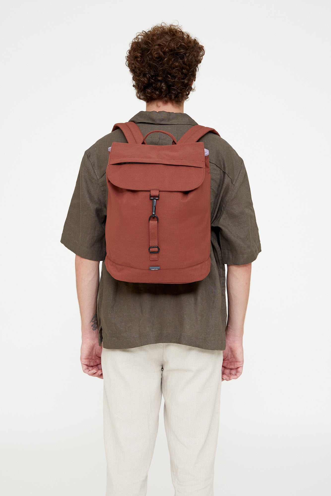 Roter Rucksack Scout Arles aus recycelten PET-Flaschen von Lefrik