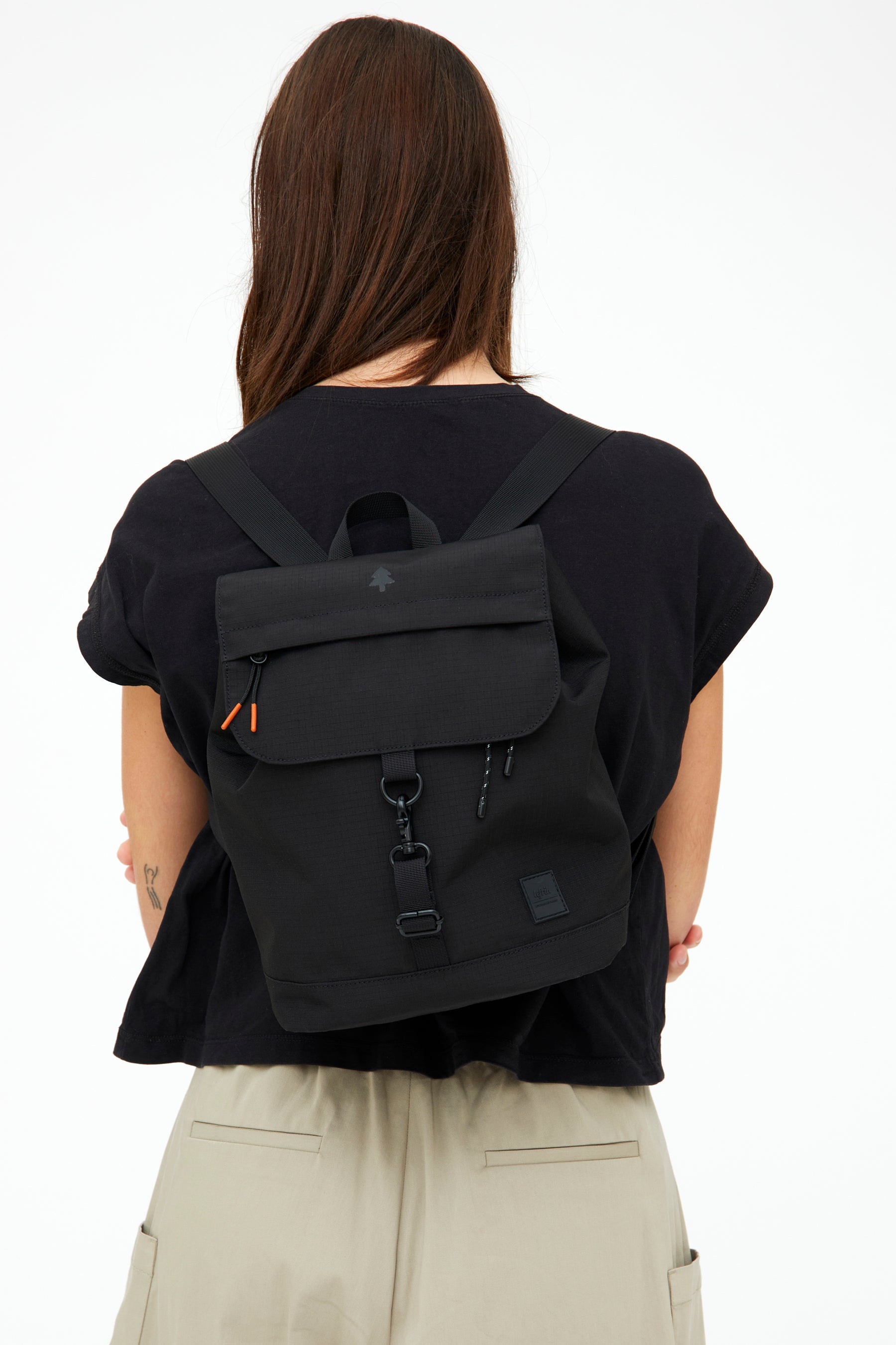 Schwarzer Rucksack Scout Mini Vandra aus recyceltem PET von Lefrik