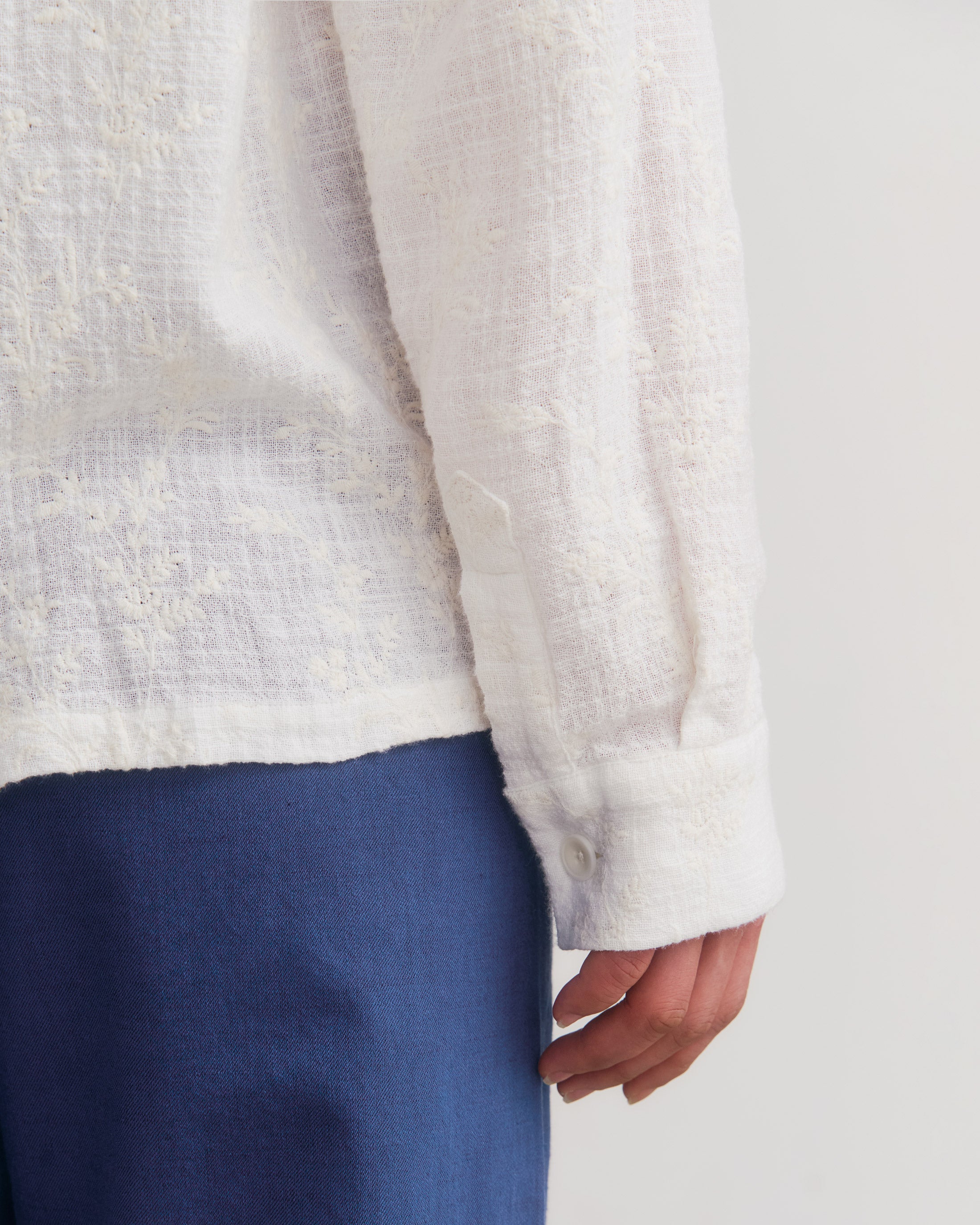 White embroidered organic cotton shirt from Rotholz