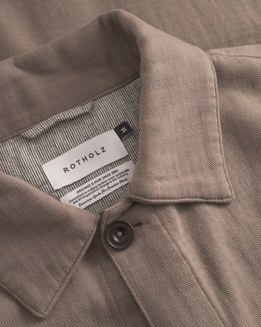 Braune Jacke aus 100% Bio-Baumwolle von Rotholz