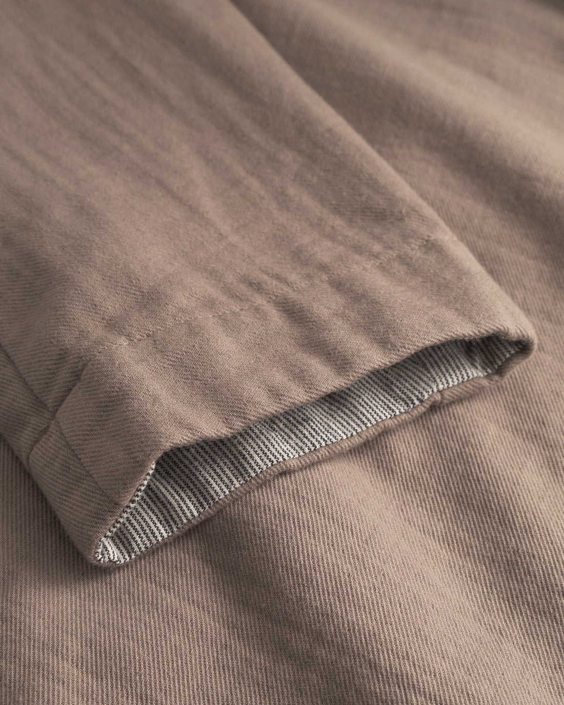 Braune Jacke aus 100% Bio-Baumwolle von Rotholz