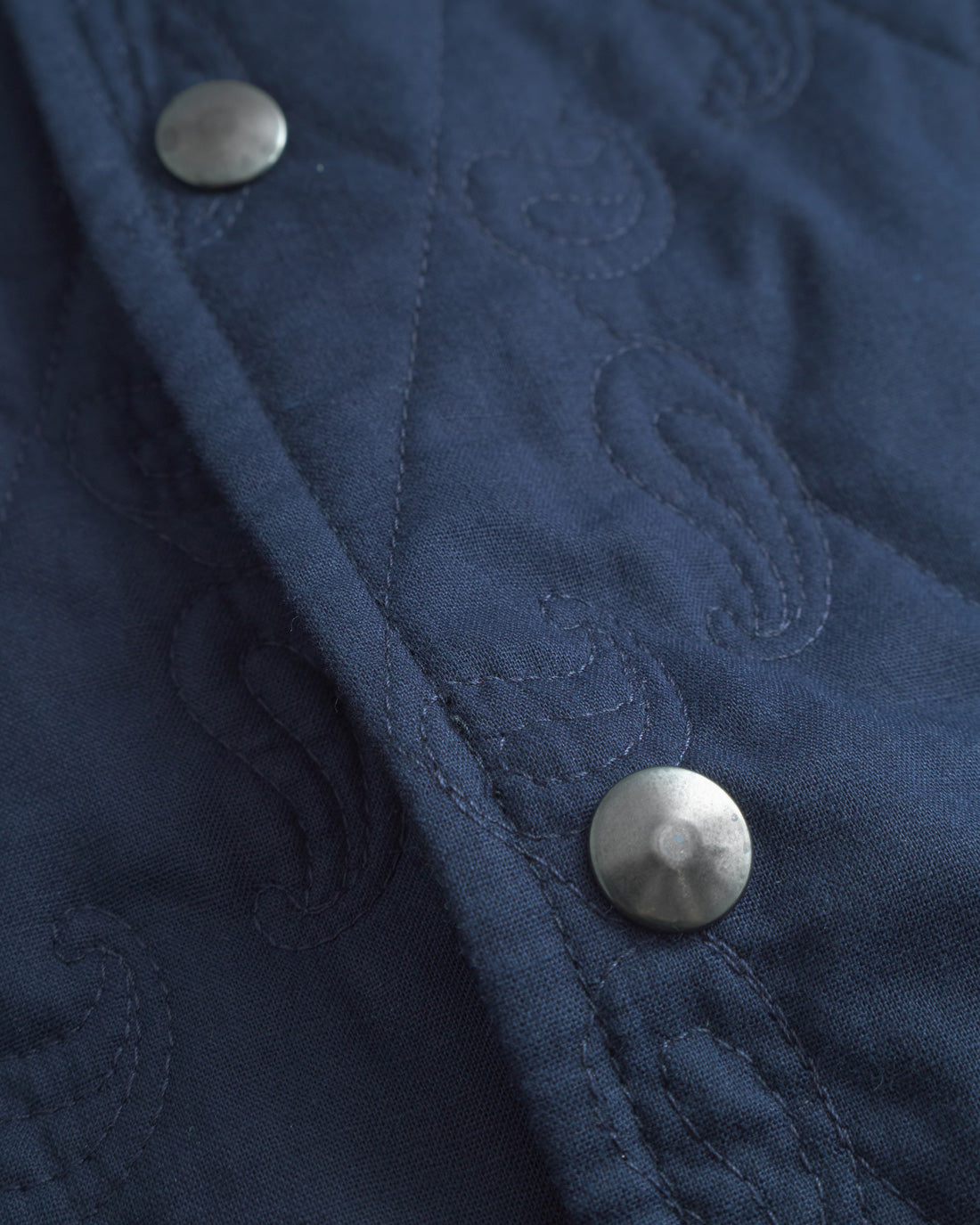 Dark blue quilted jacket made of 100% organic cotton by Rotholz