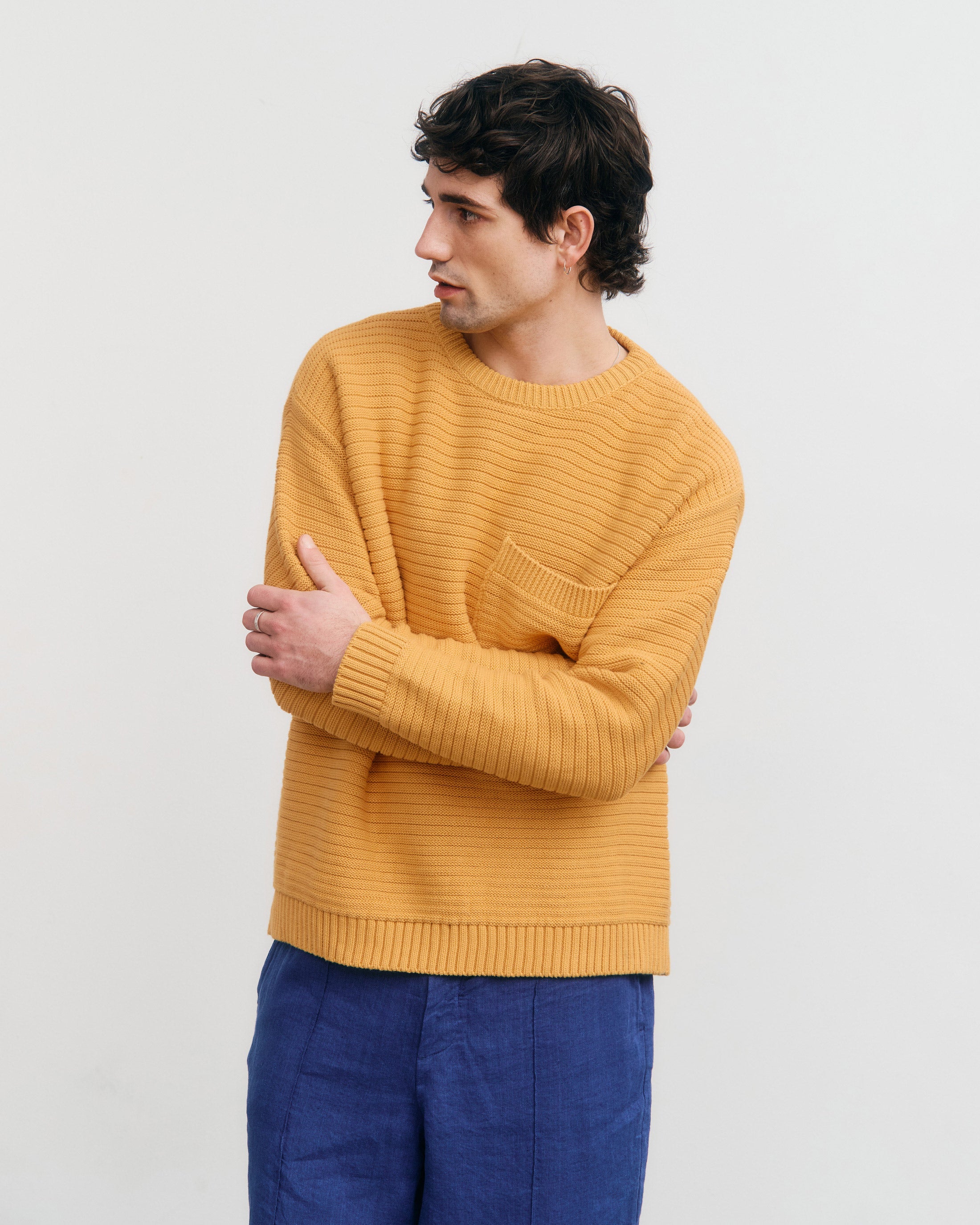 Gelber gerippter Strickpullover aus Bio-Baumwolle von Rotholz