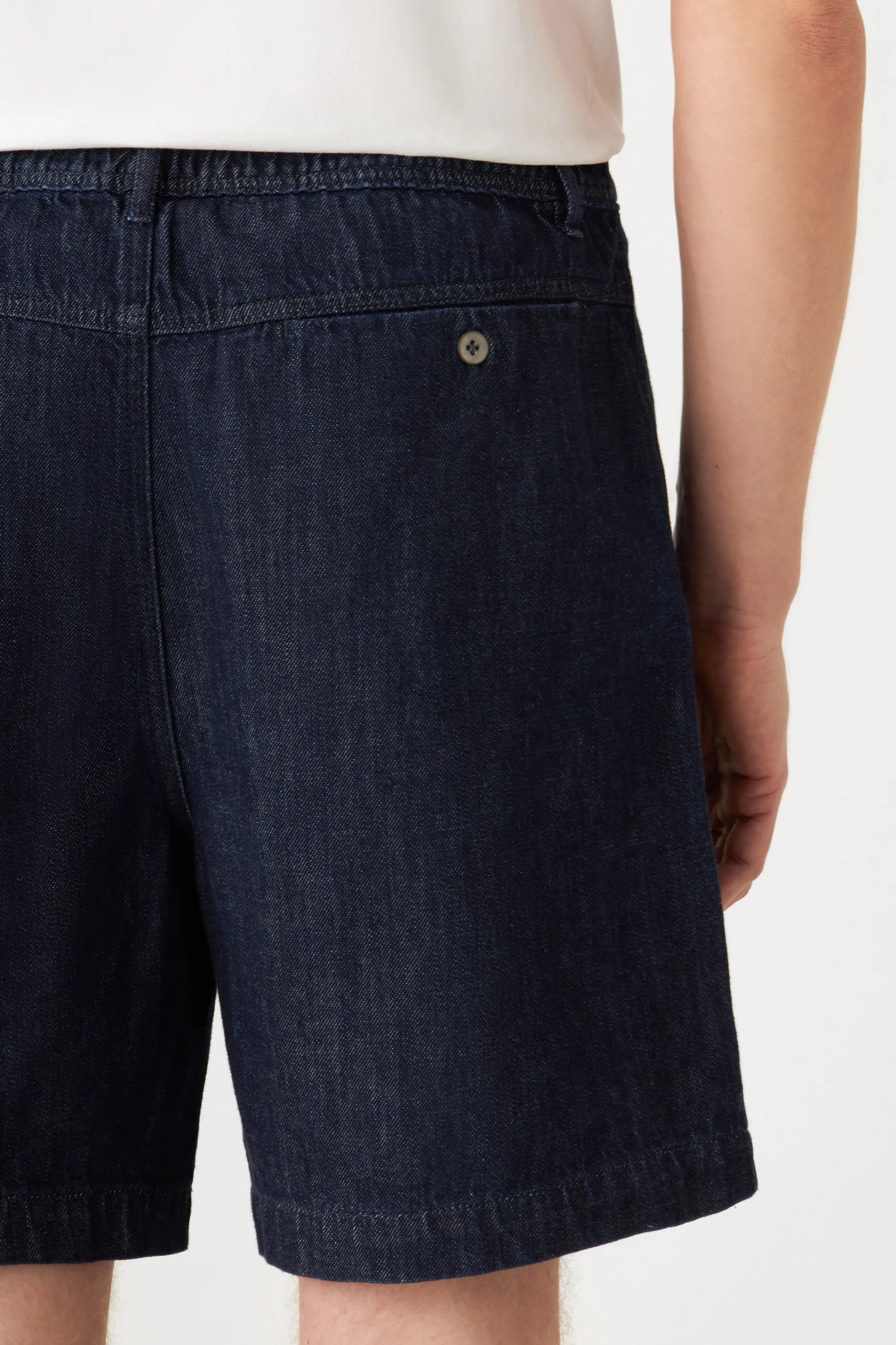 Dark blue SHORTY shorts made from organic cotton by Dawn Denim