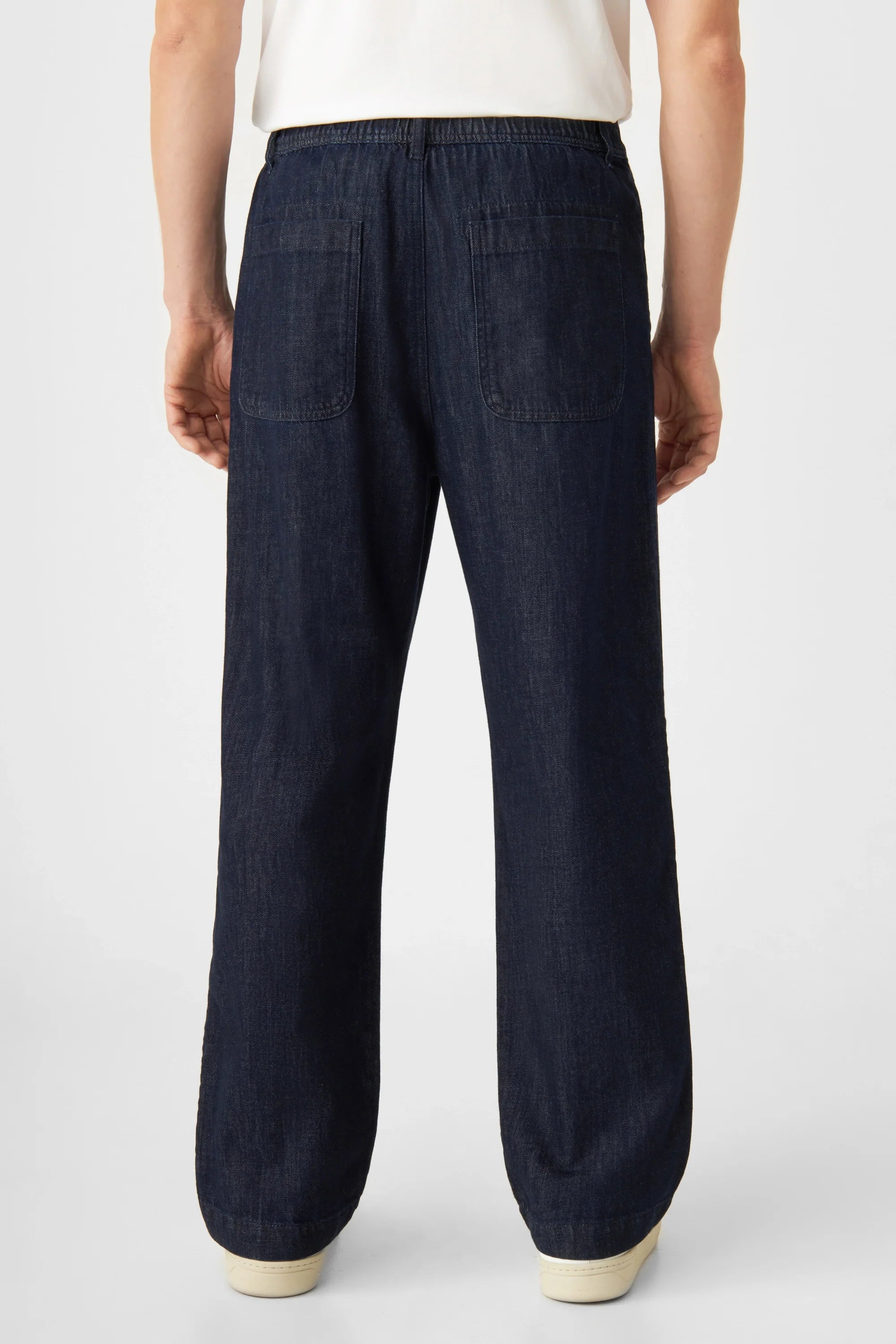 Dark blue LOOM trousers made of organic cotton by Dawn Denim