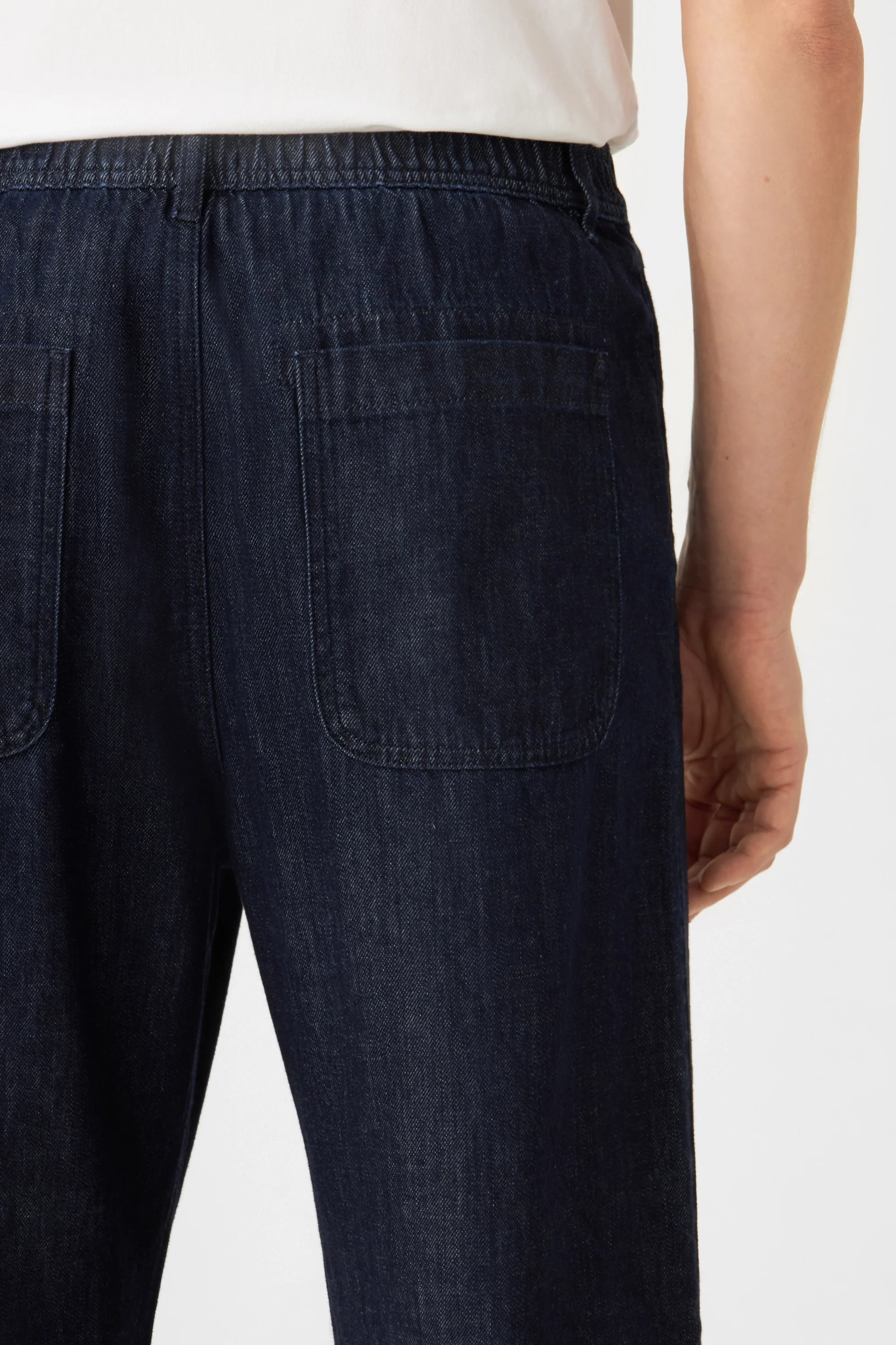 Dark blue LOOM trousers made of organic cotton by Dawn Denim