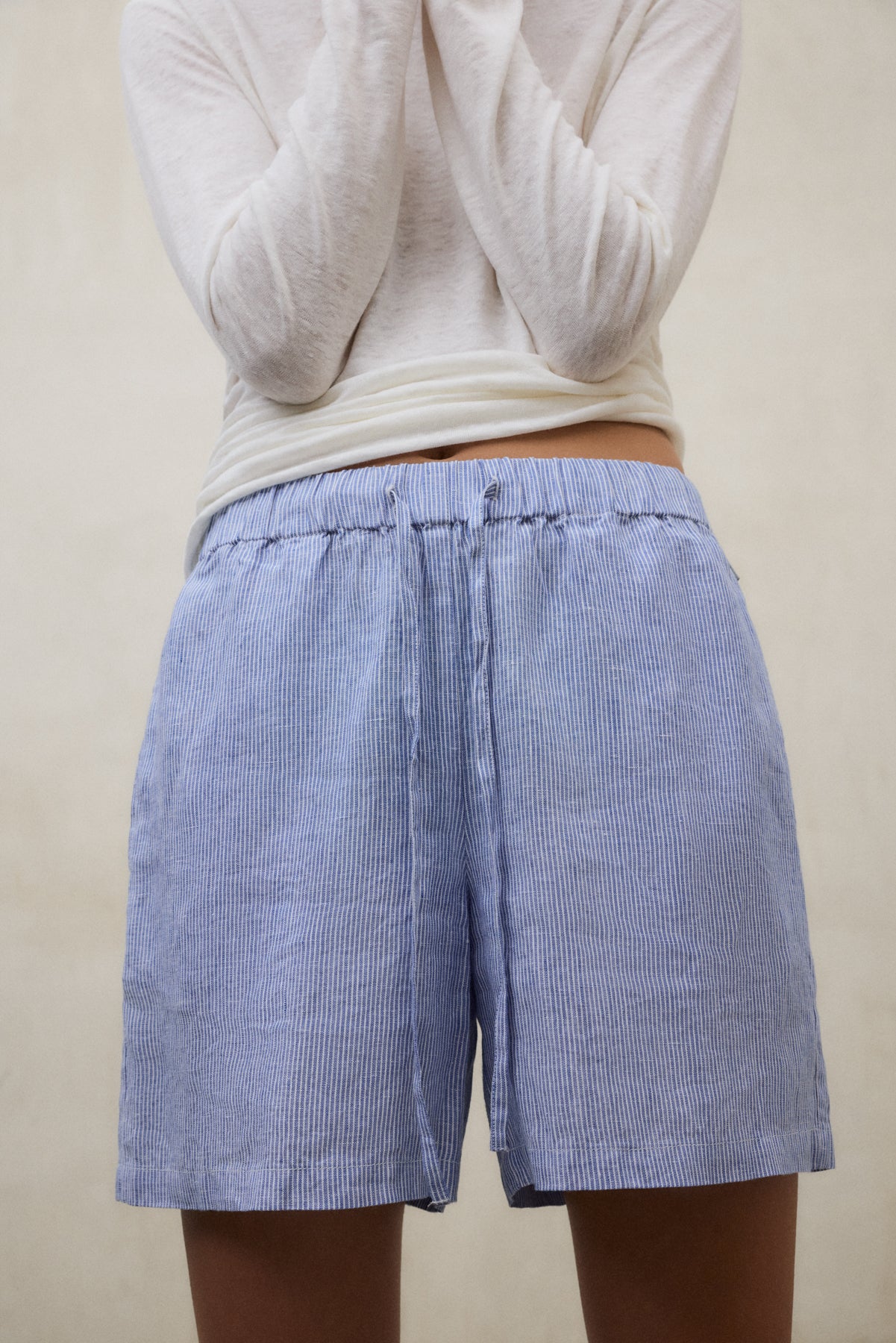 Kurze Hose ERAS aus Leinen von ECOALF blau weiss gestreift