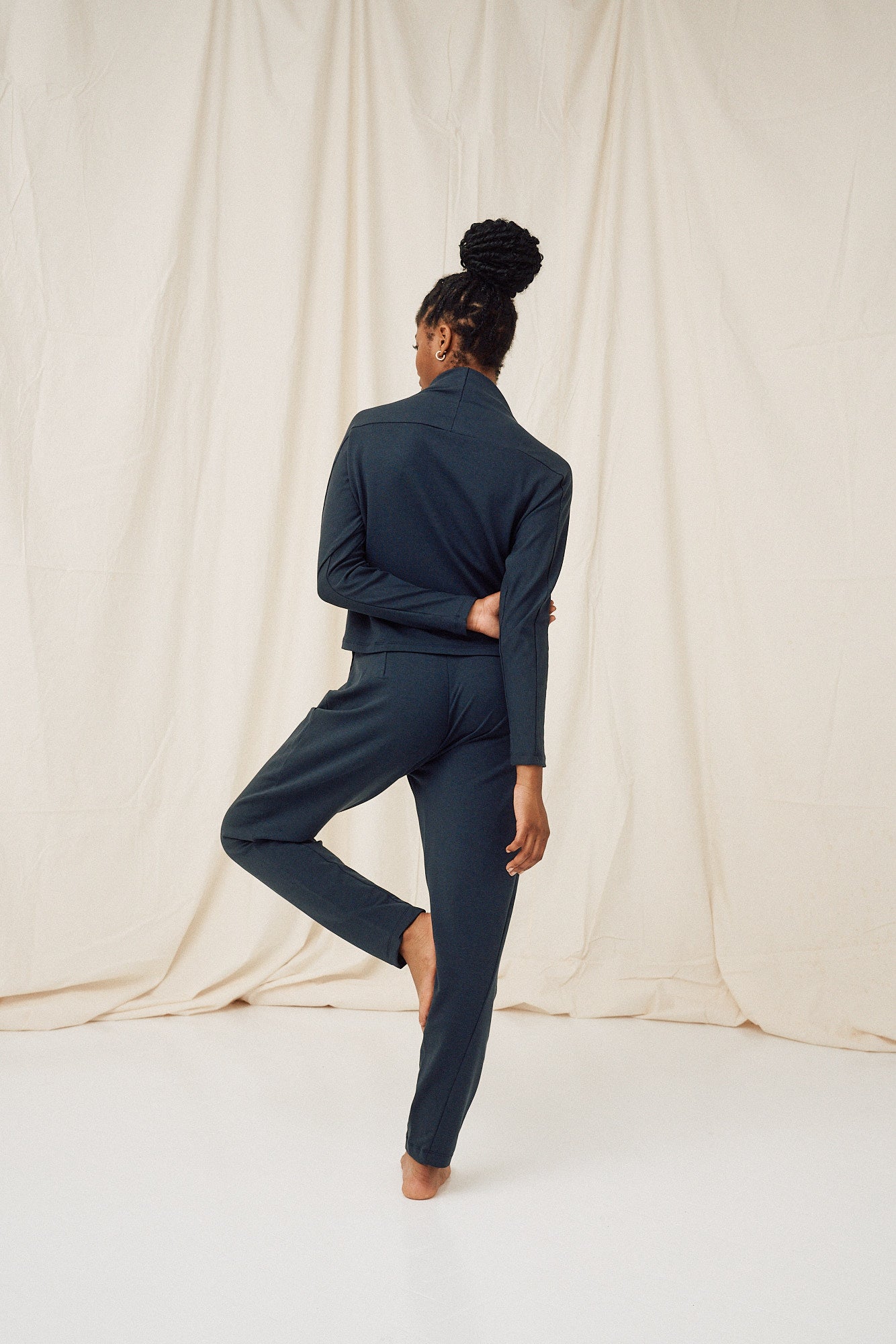 Jogger formel bleu en lyocell par MOYA KALA