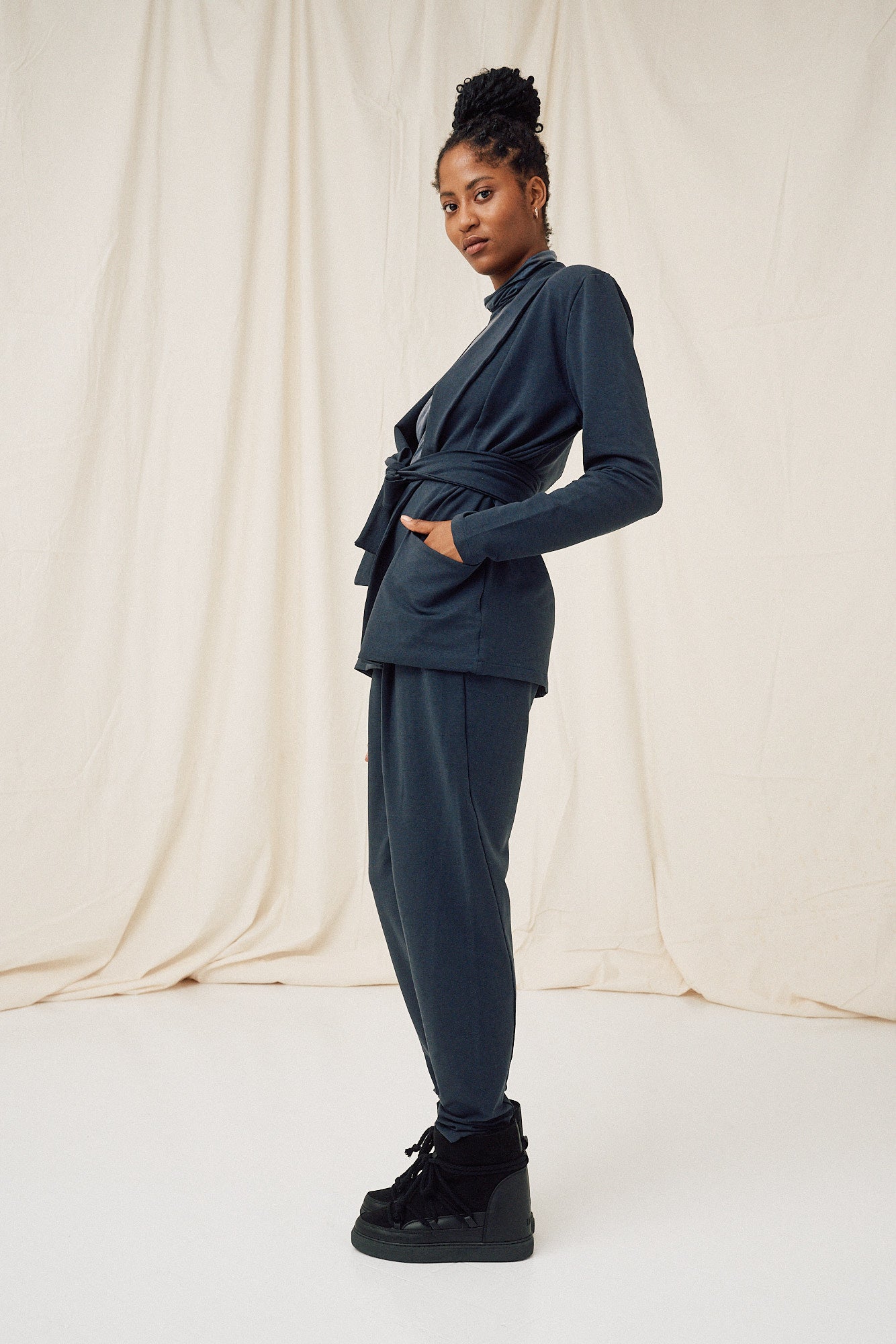 Jogger formel bleu en lyocell par MOYA KALA