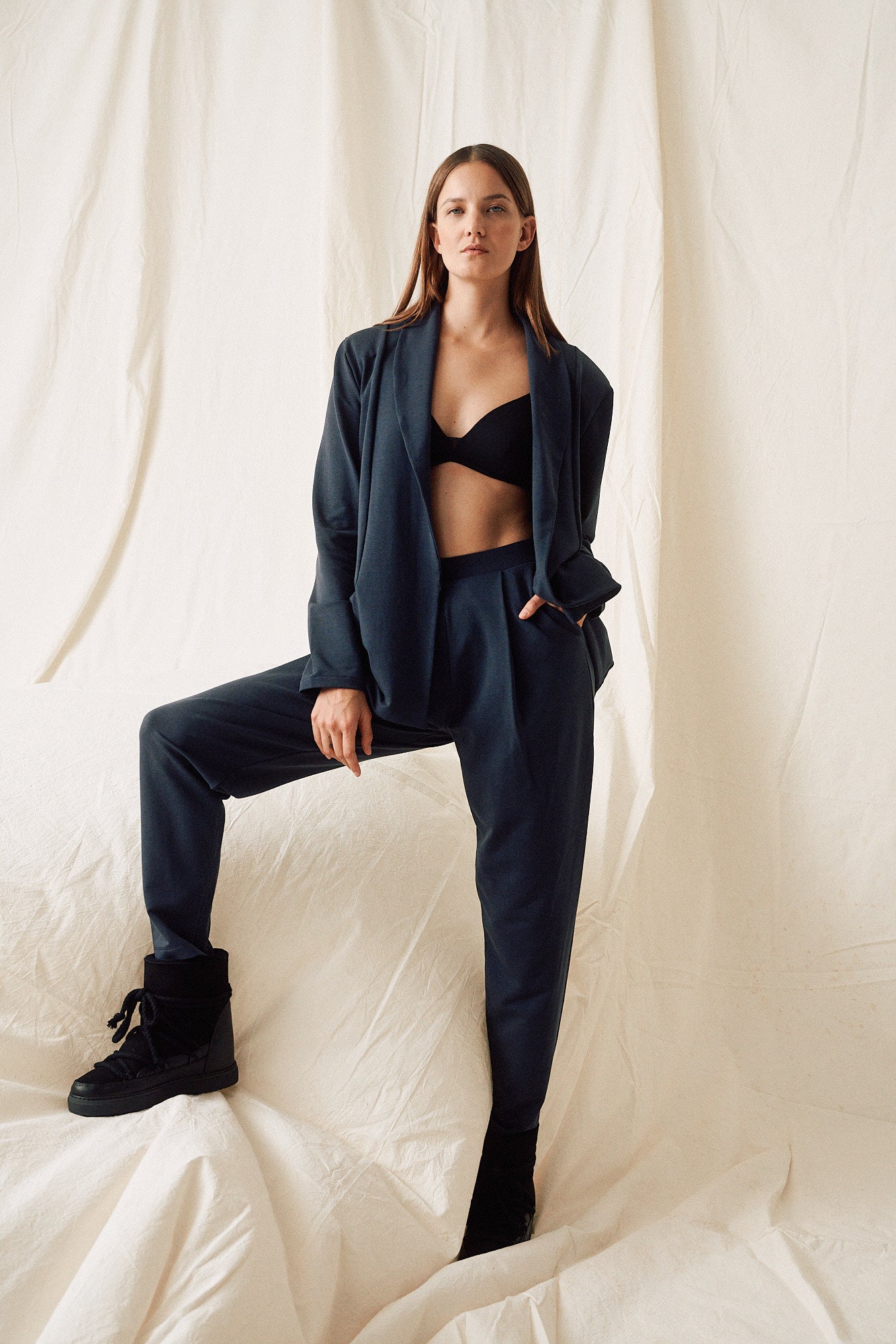 Jogger formel bleu en lyocell par MOYA KALA