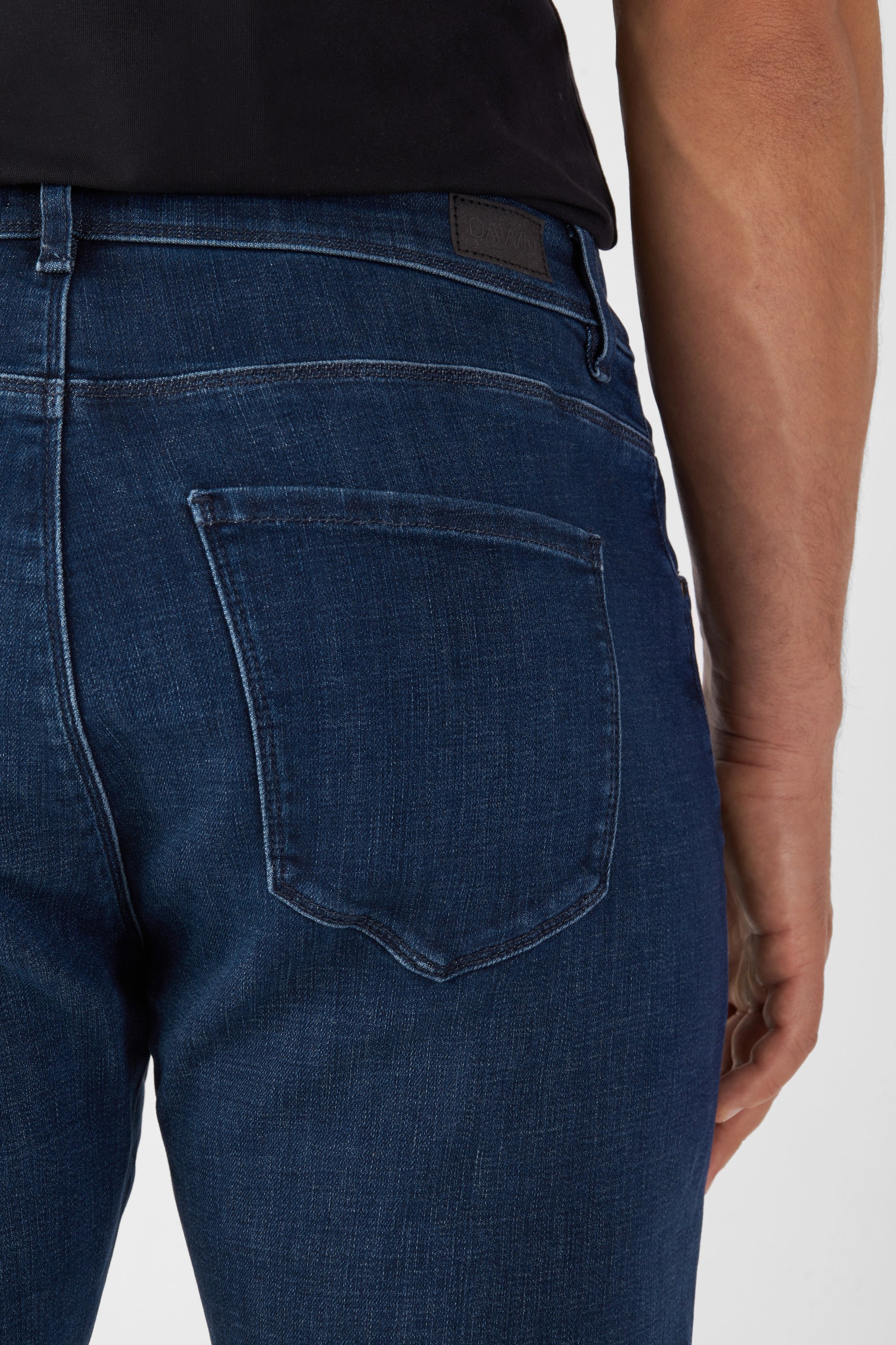 Dark blue jeans MORROW made of organic cotton by Dawn Denim