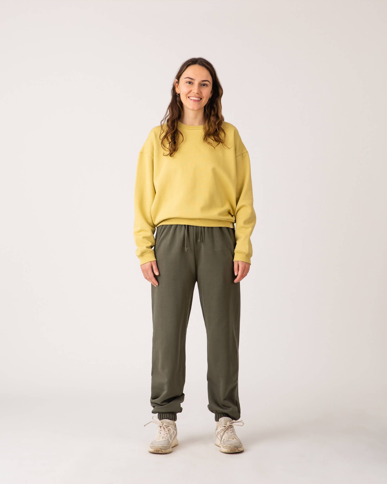 Yellow, long-sleeved sweatshirt citrona made of organic cotton by Matona