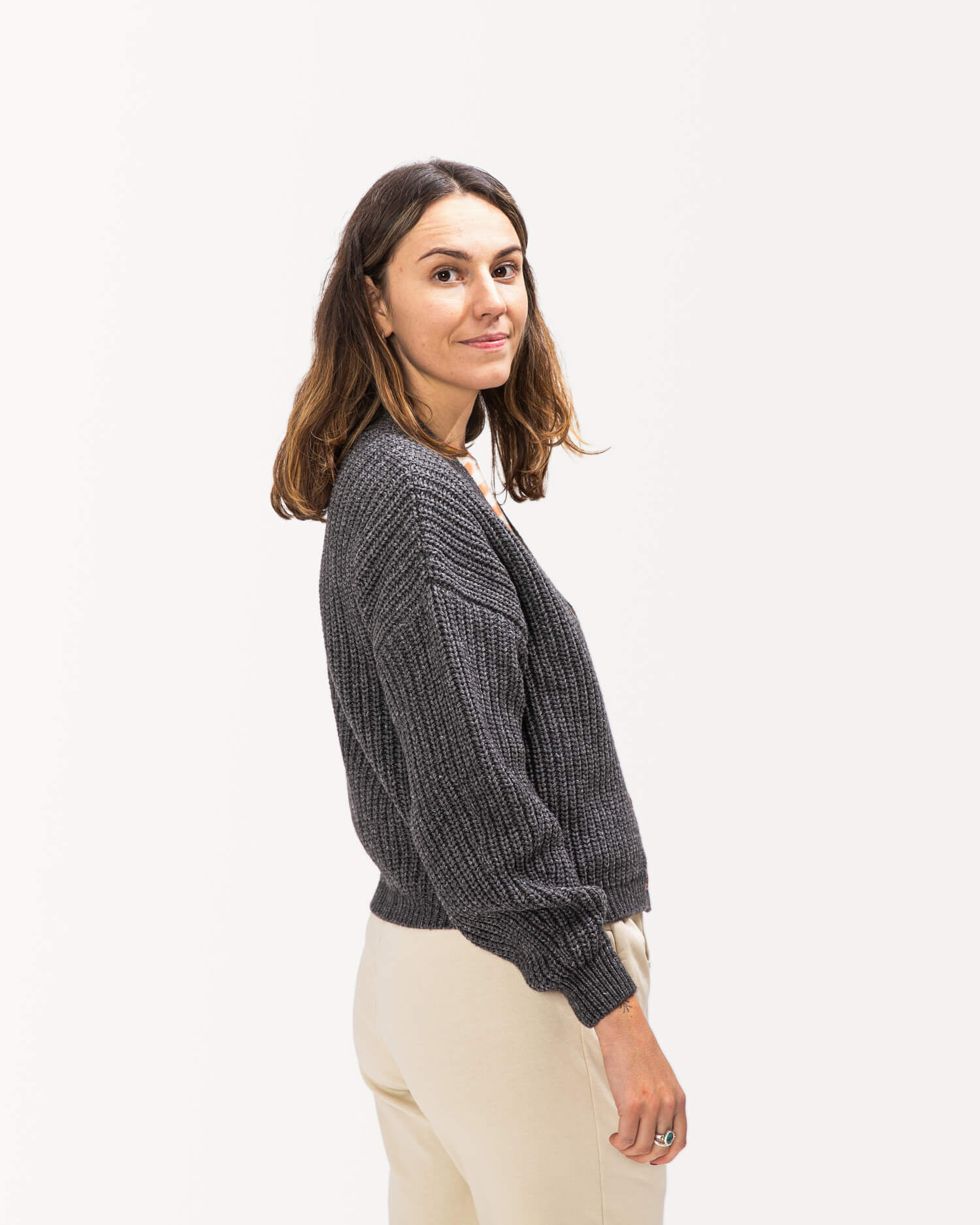 Dark grey cardigan made of organic cotton & merino wool by Matona