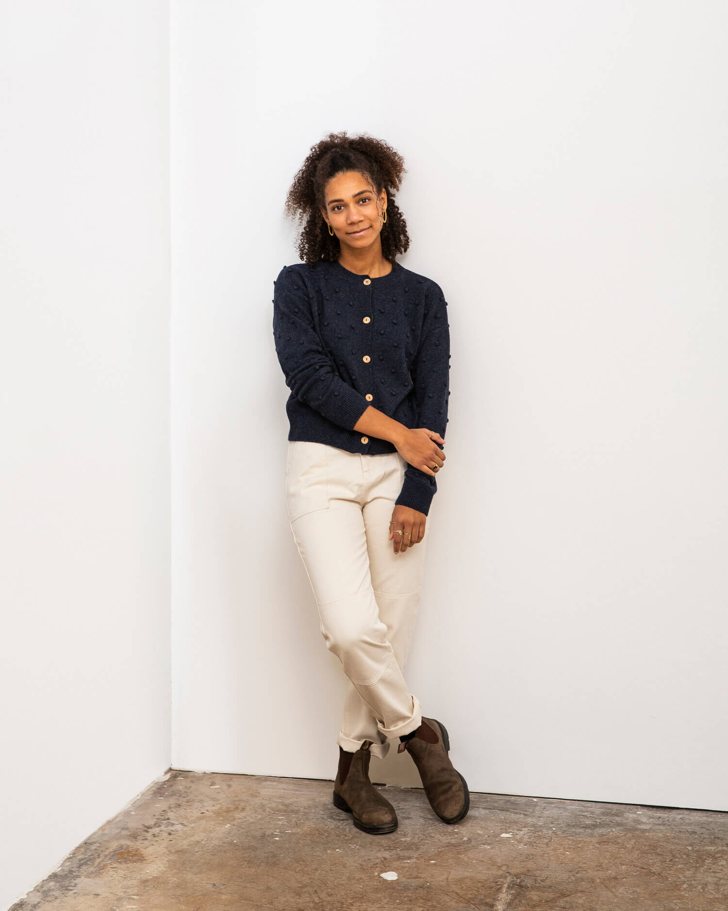 Dark blue Popcorn cardigan made from recycled wool by Matona