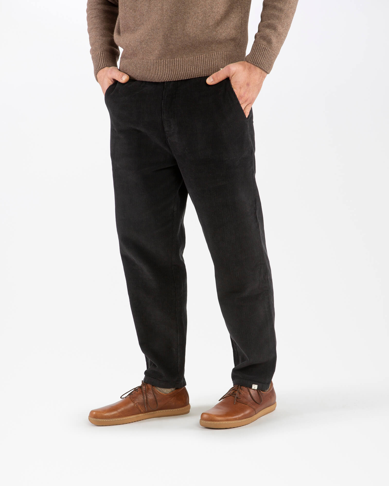 Schwarze Kordhose aus 100% Bio-Baumwolle von Matona