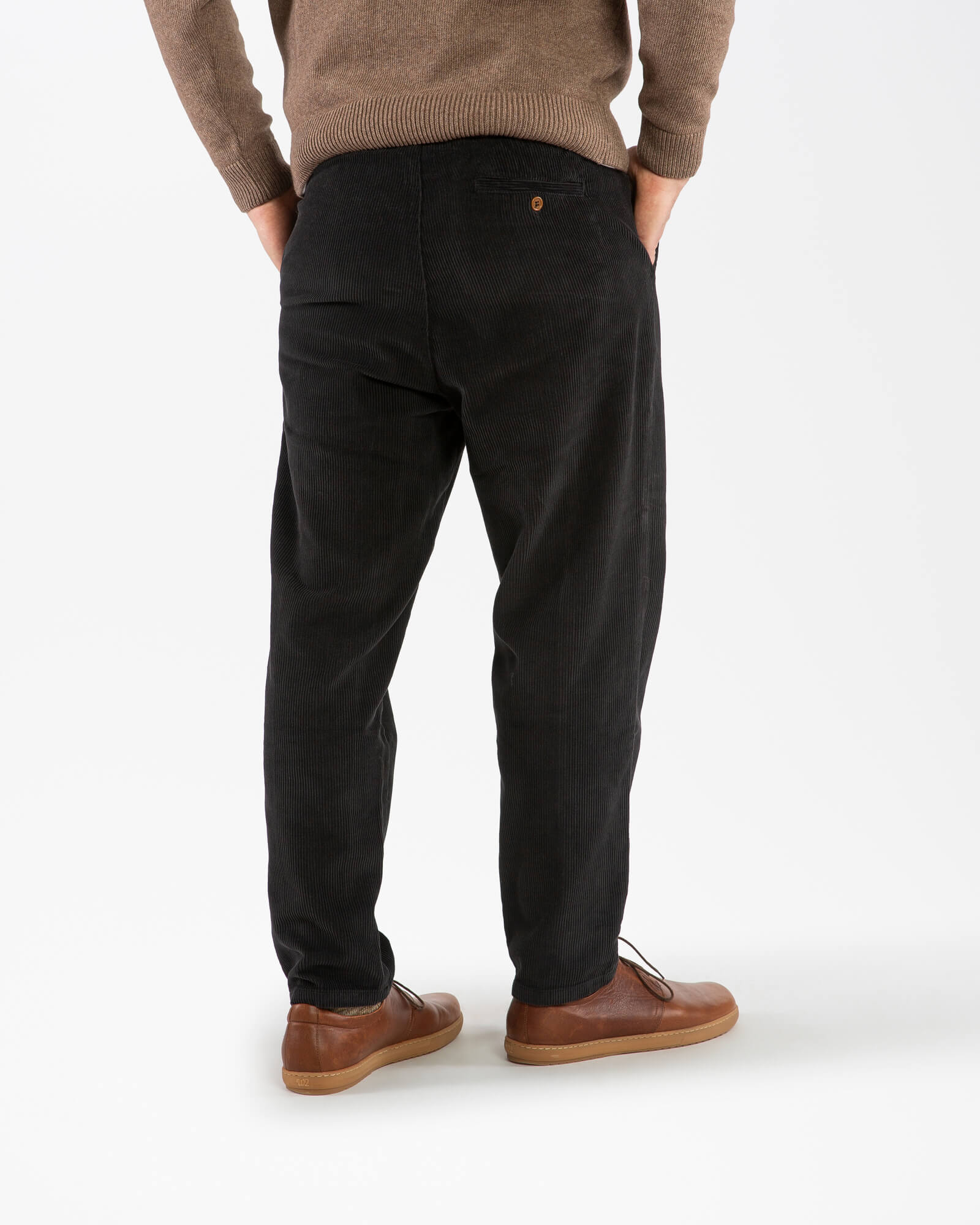 Schwarze Kordhose aus 100% Bio-Baumwolle von Matona