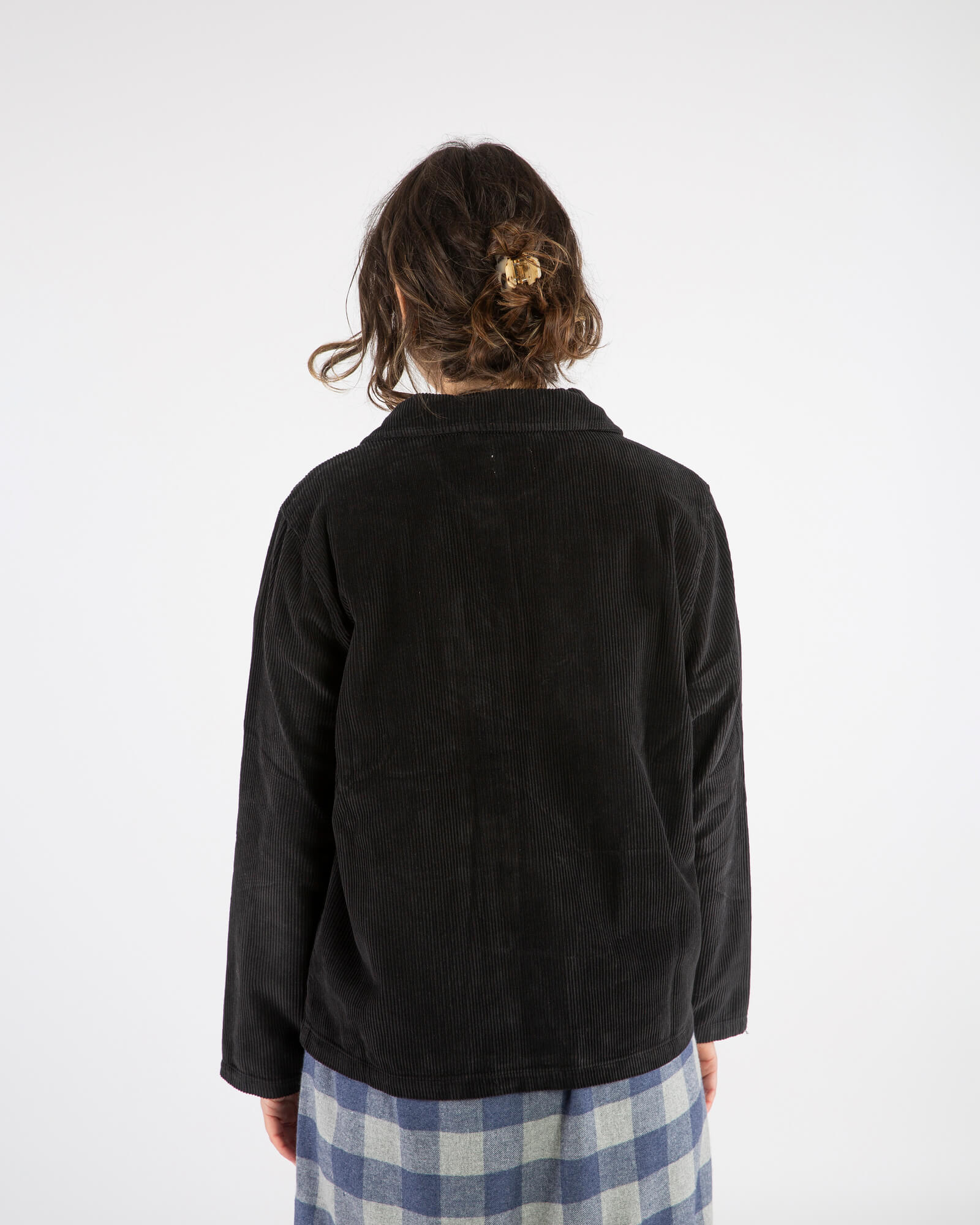 Schwarze Kordjacke aus 100% Bio-Baumwolle von Matona