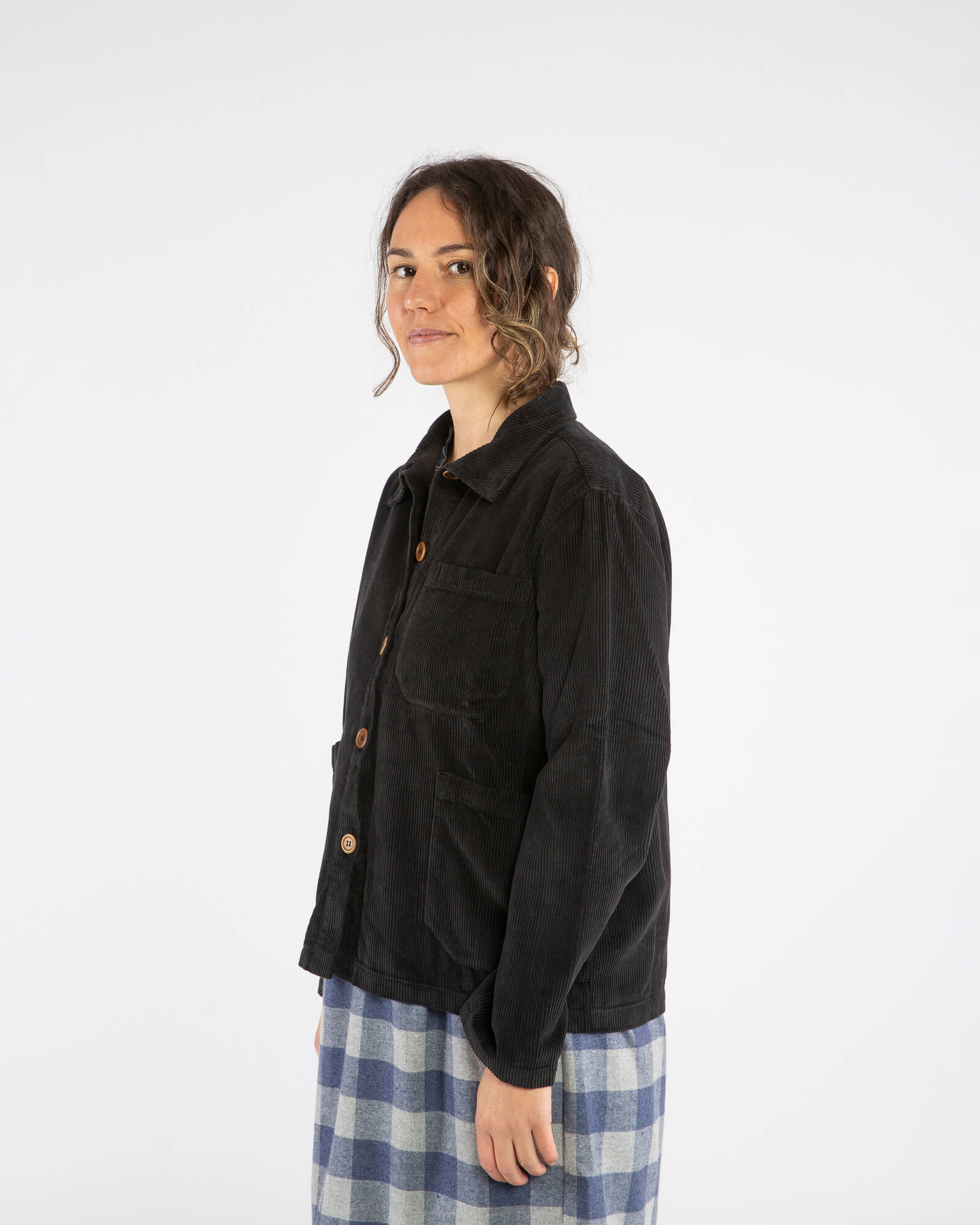 Schwarze Kordjacke aus 100% Bio-Baumwolle von Matona