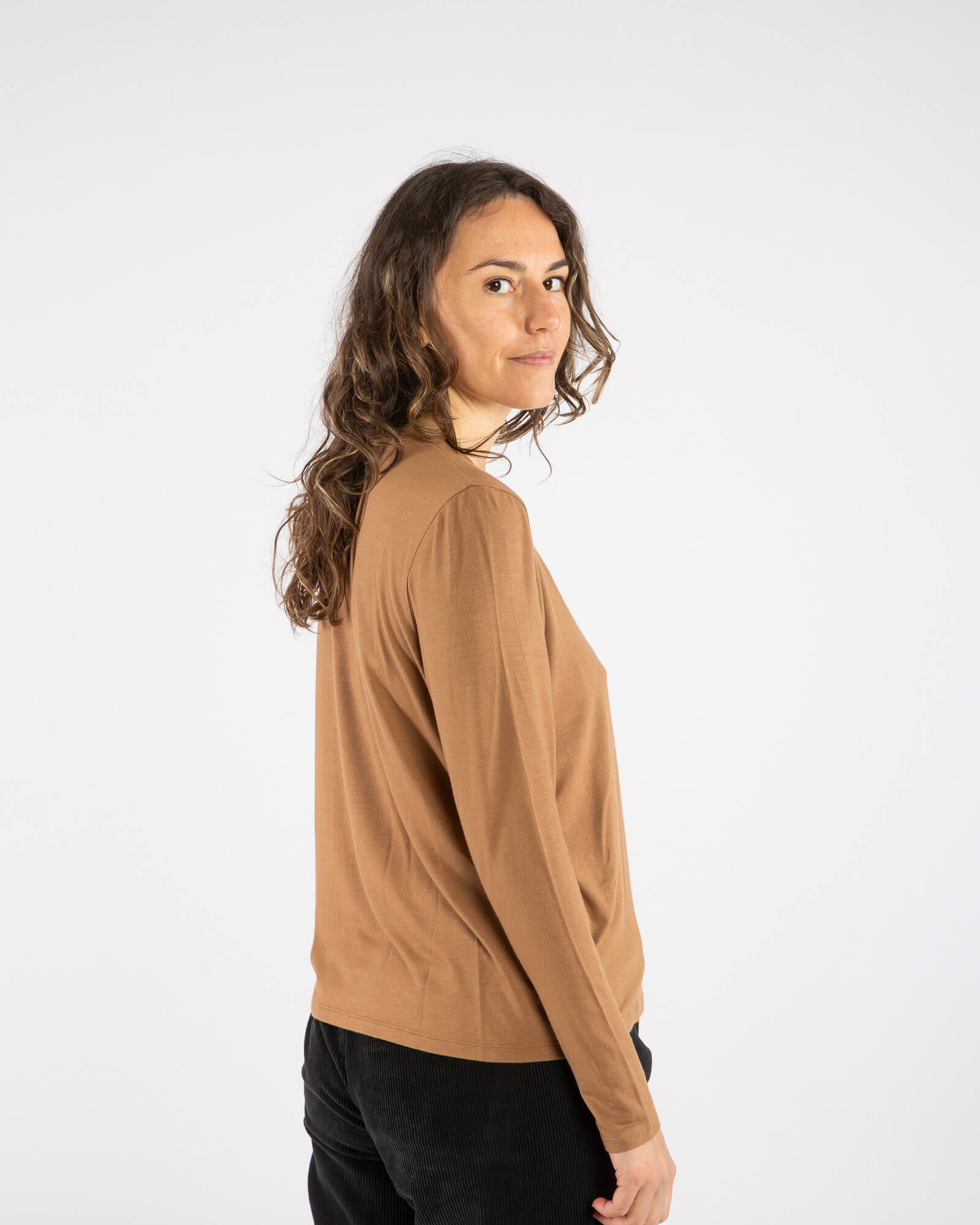 Hellbraunes Langarmshirt aus Modal von Matona