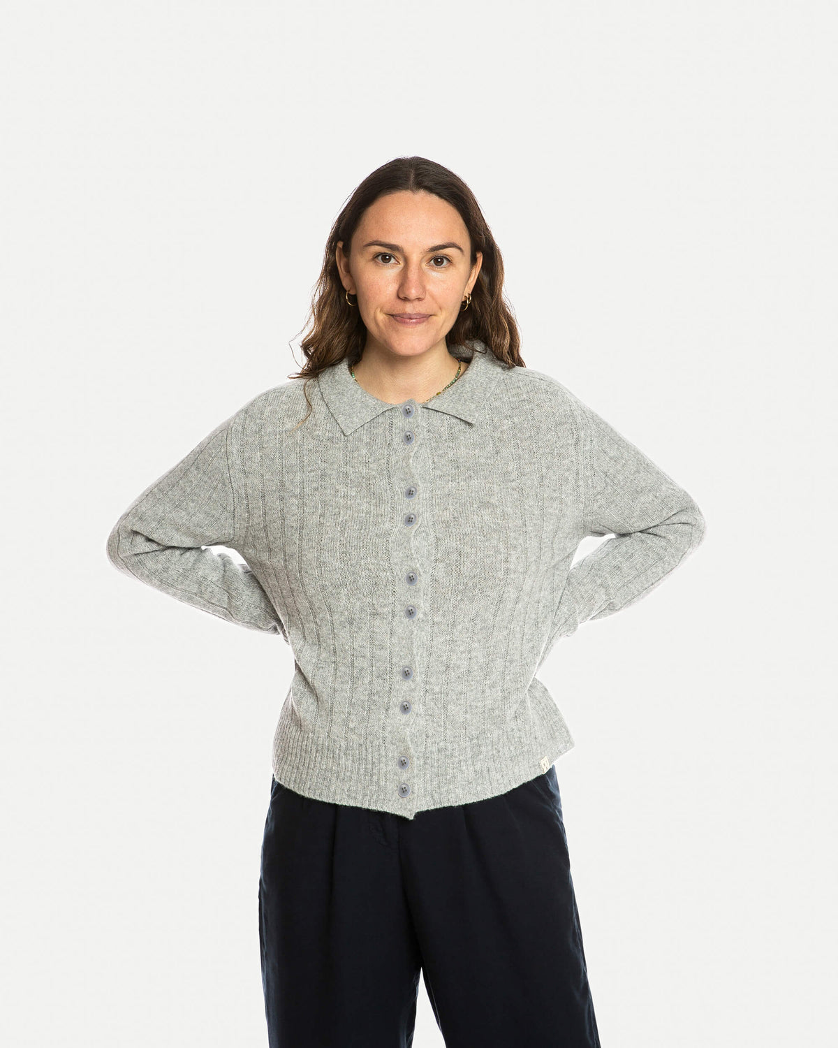 Graue Strickjacke Collared aus 100% Bio-Merinowolle von Matona