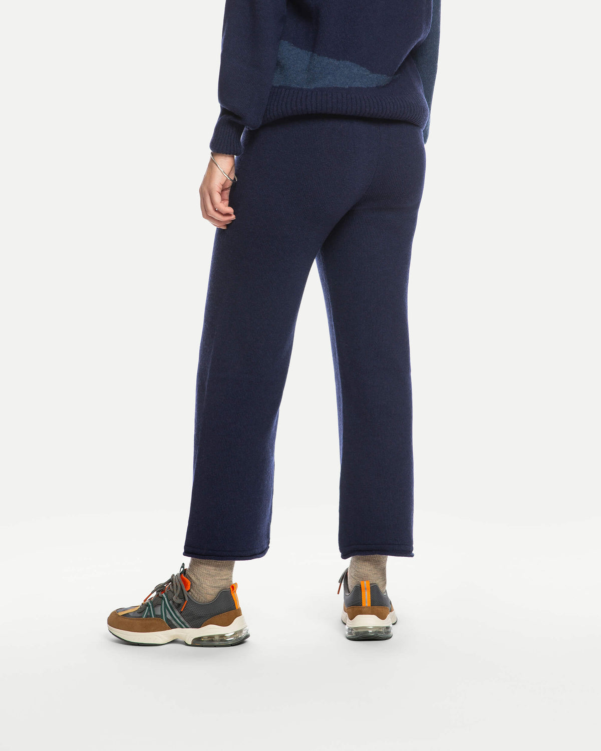 Dunkelblaue Hose Knitted aus Bio-Wolle von Matona