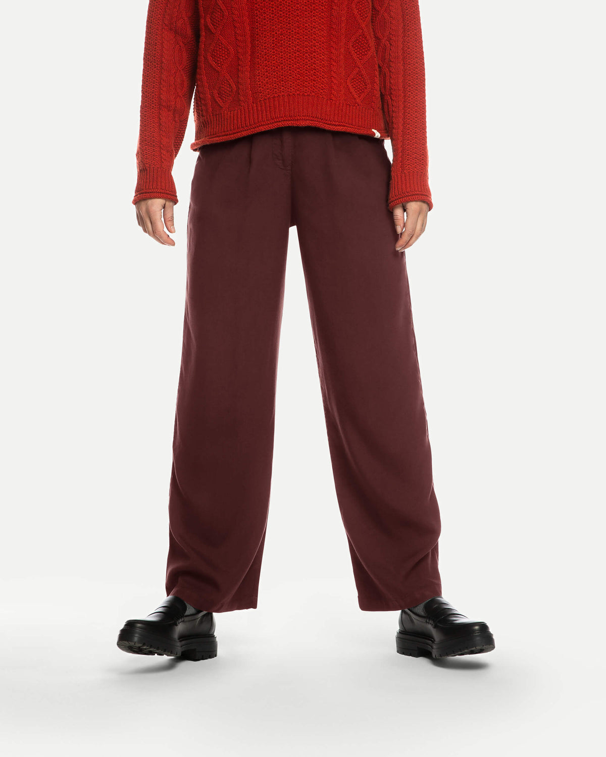 Braunrote Hose Pleated aus 100% Tencel von Matona