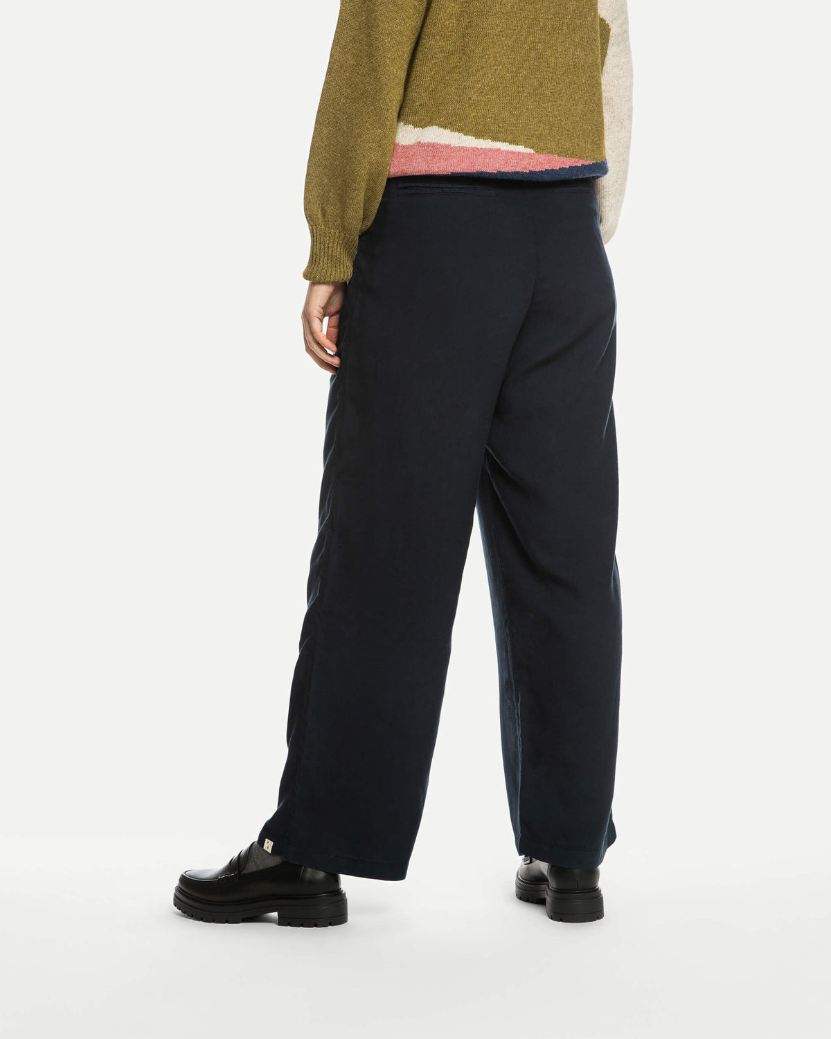Blaue Hose Pleated aus 100% Tencel von Matona