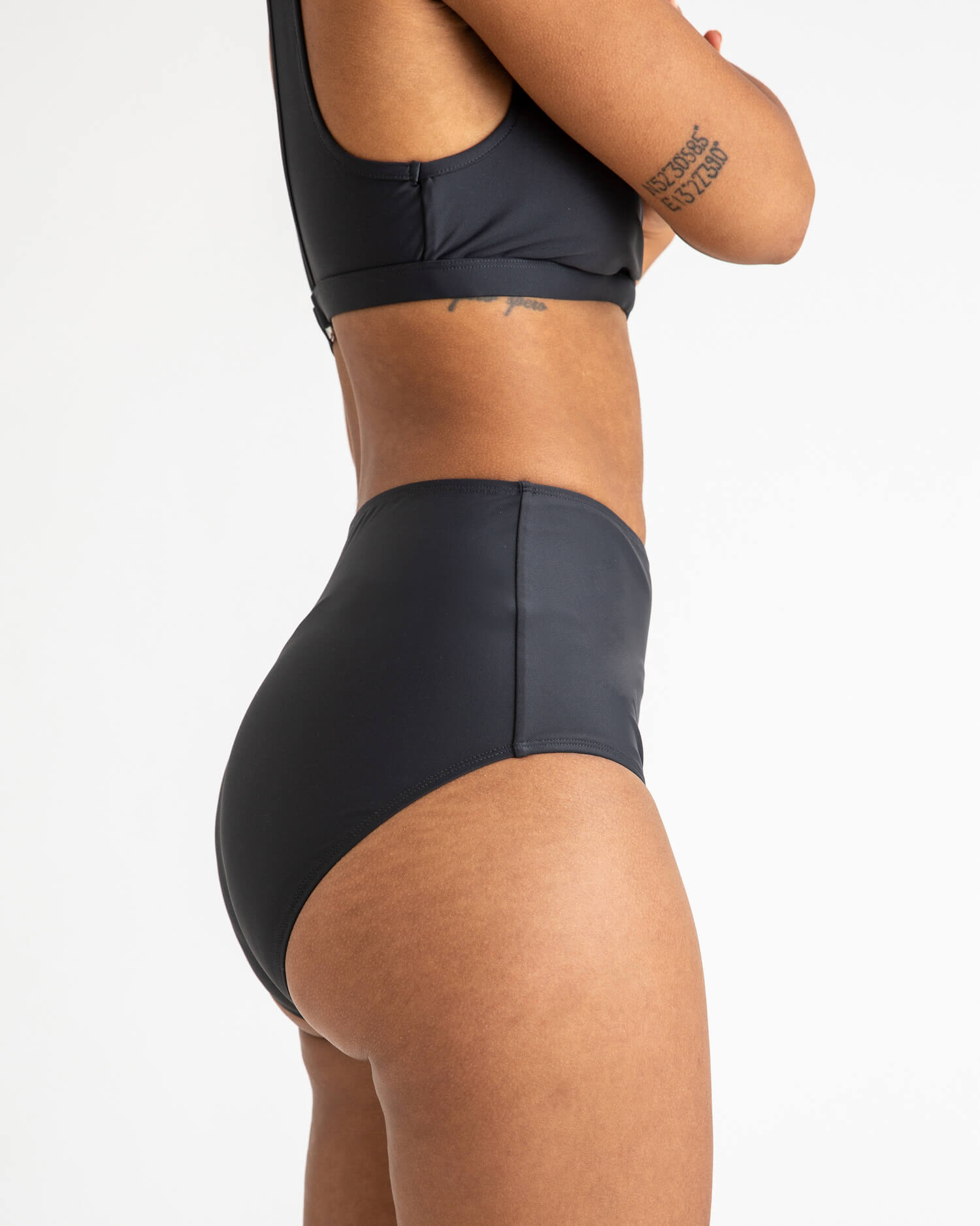 Black bikini bottom made from recycled polyamide from Matona