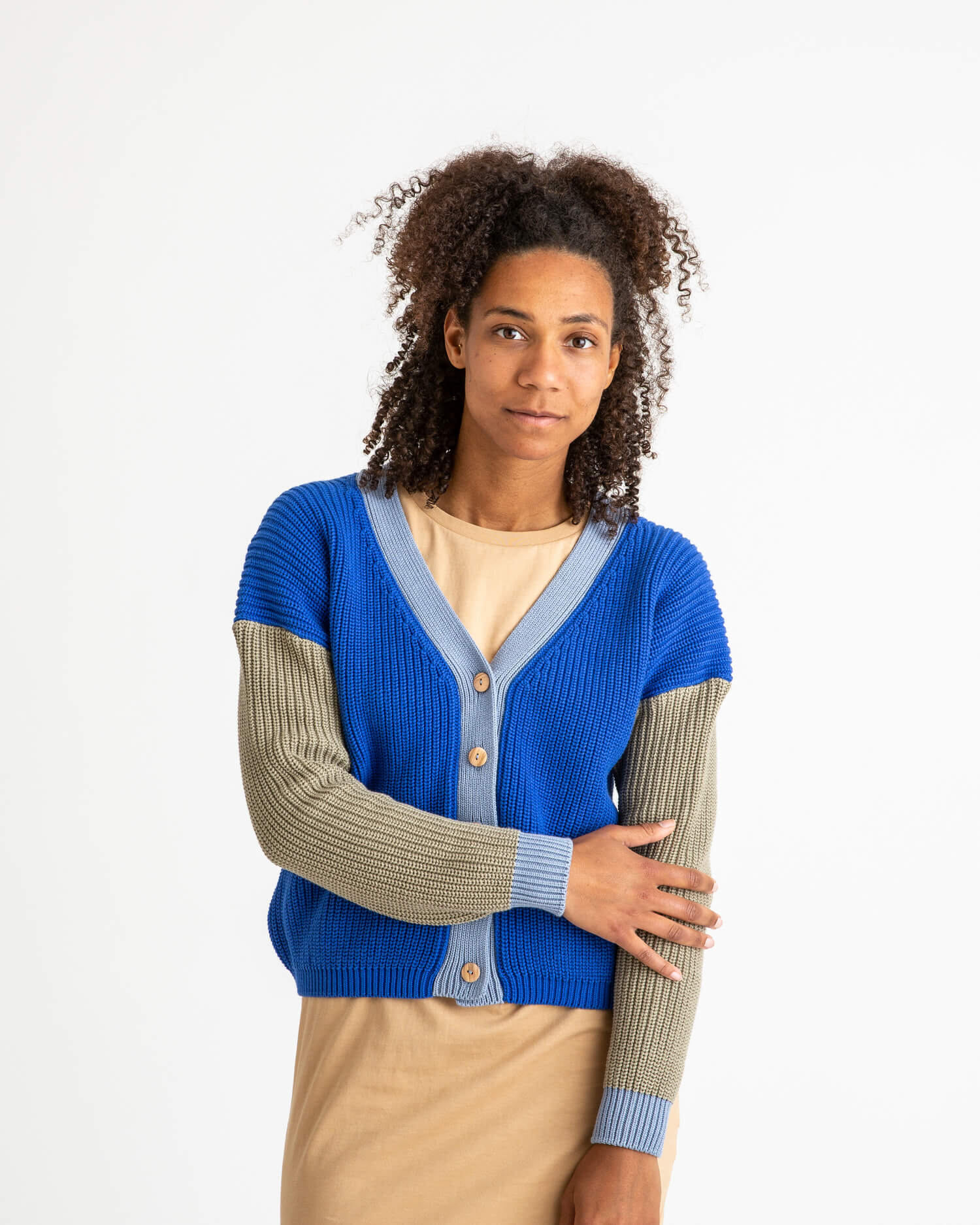 Colorful cardigan made from 100% organic cotton from Matona