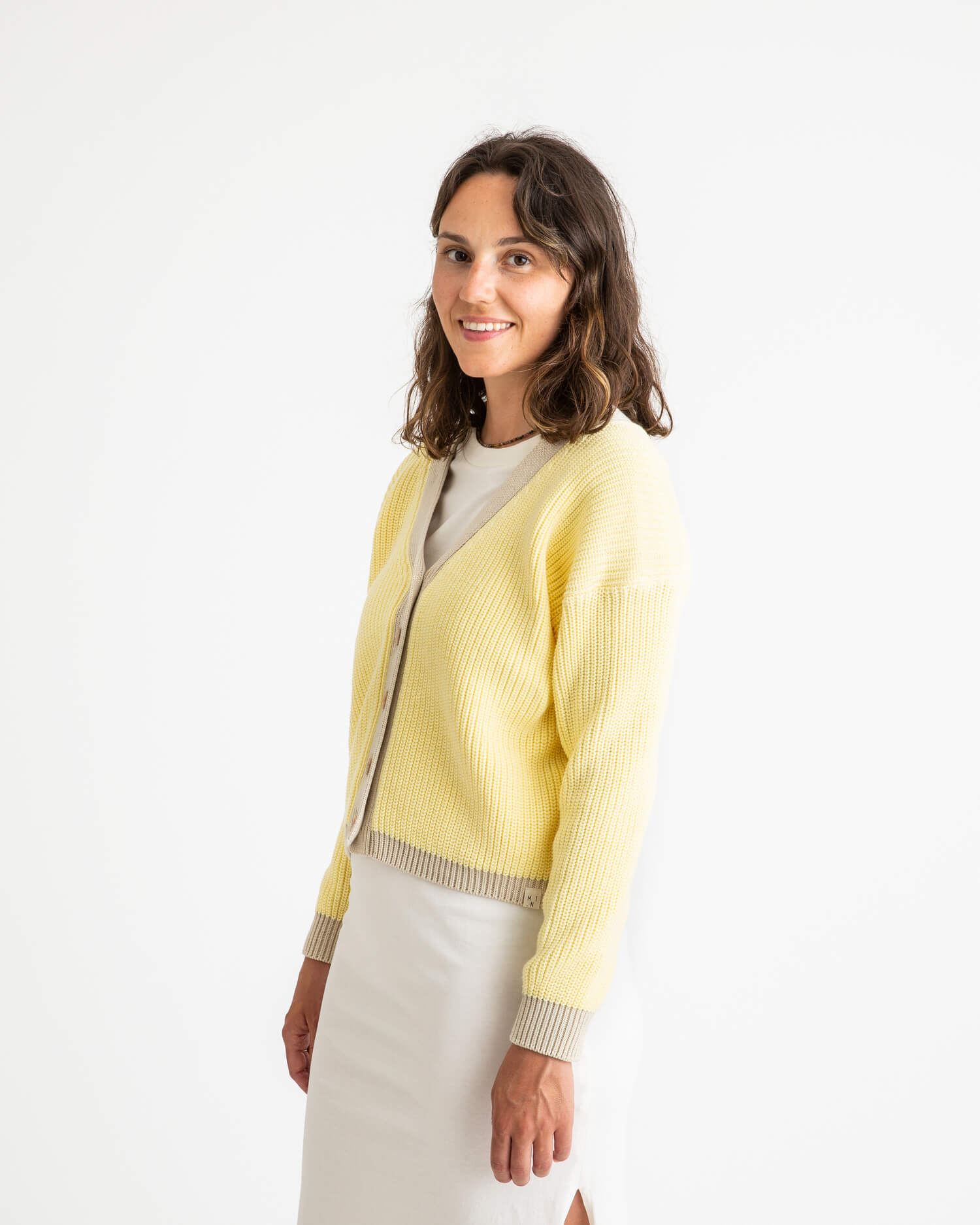 Yellow-beige cardigan made from 100% organic cotton from Matona