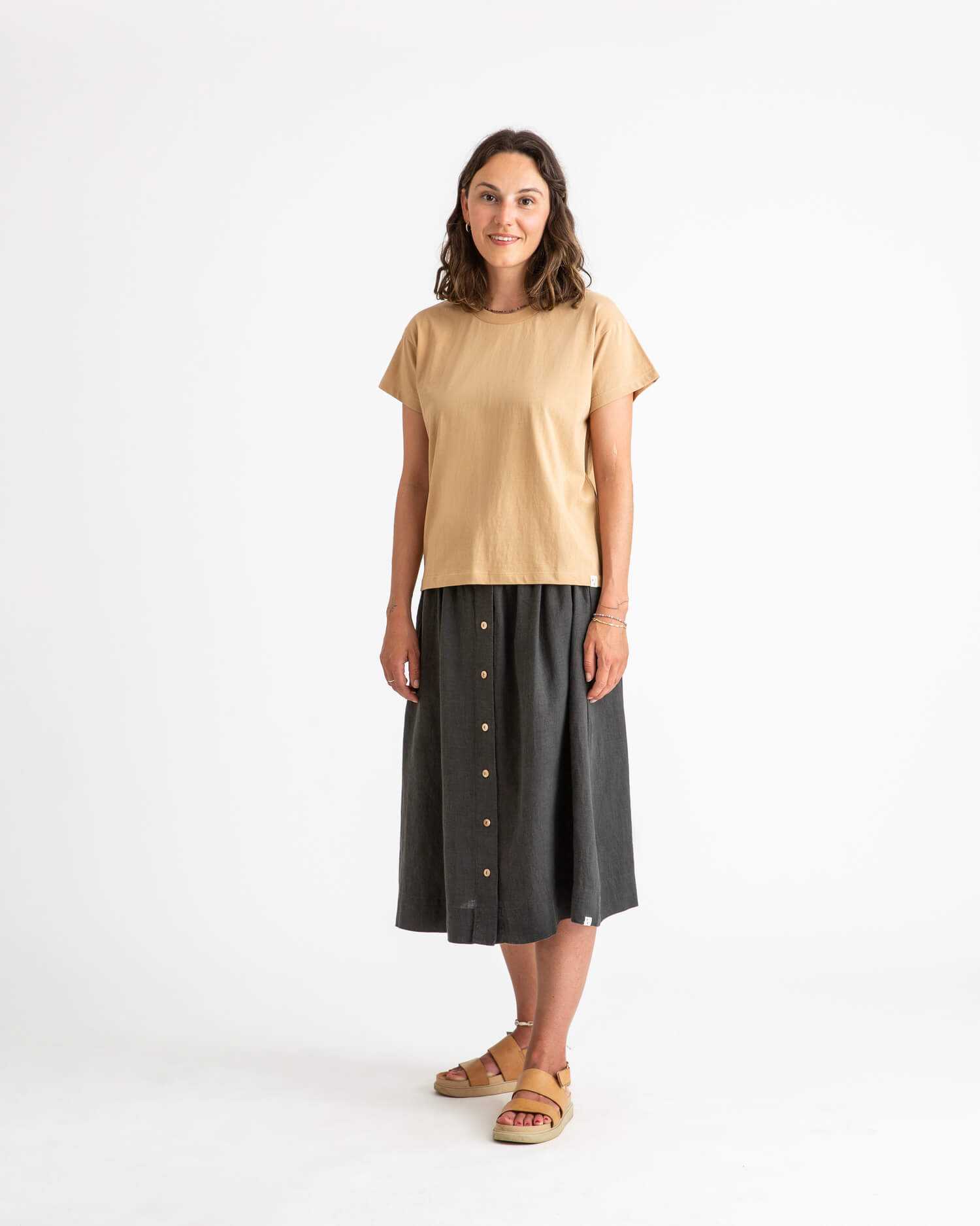 Light brown Essential T-shirt made from 100% organic cotton from Matona