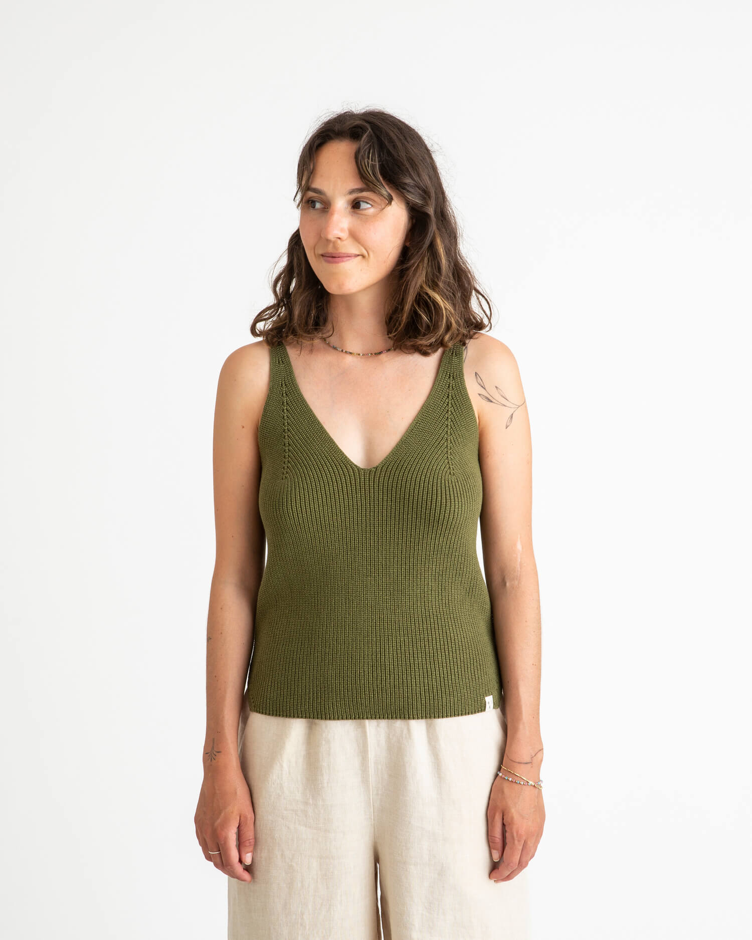 Grünes, gestricktes Tanktop aus 100% Bio-Baumwolle von Matona