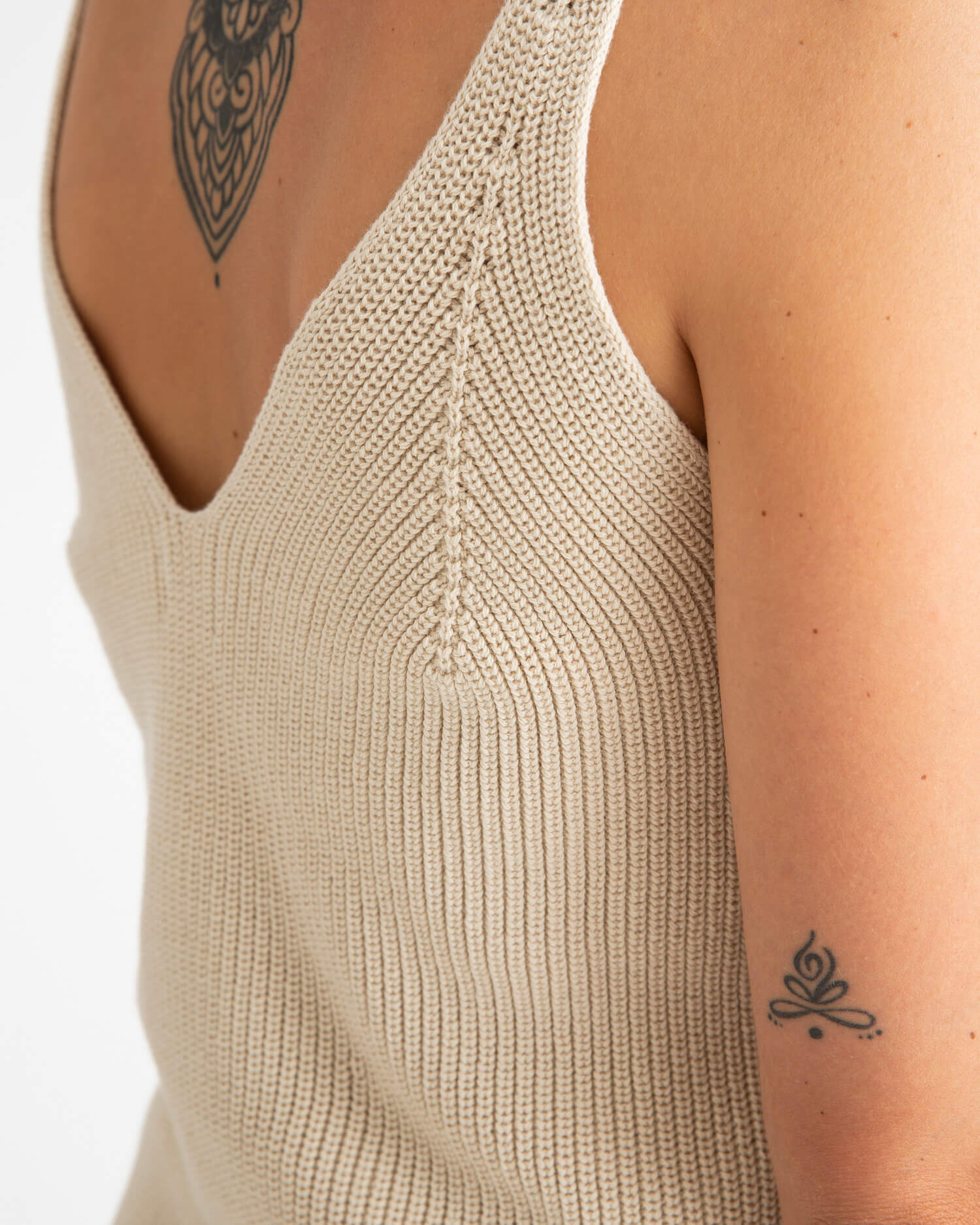 White, knitted tank top made from 100% organic cotton from Matona