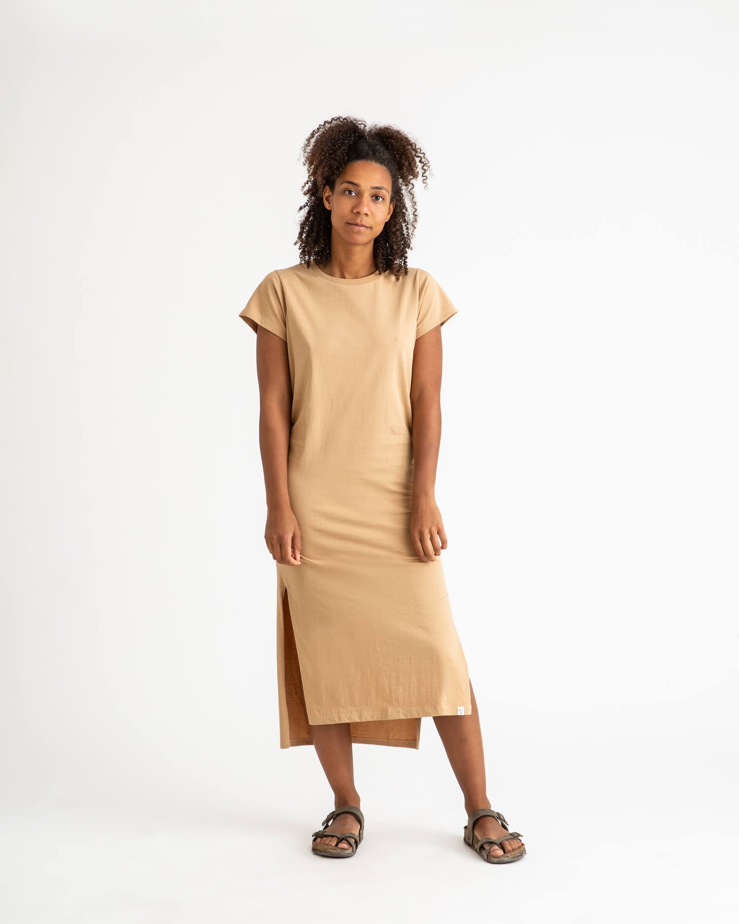 Light brown, short-sleeved dress made of organic cotton from Matona