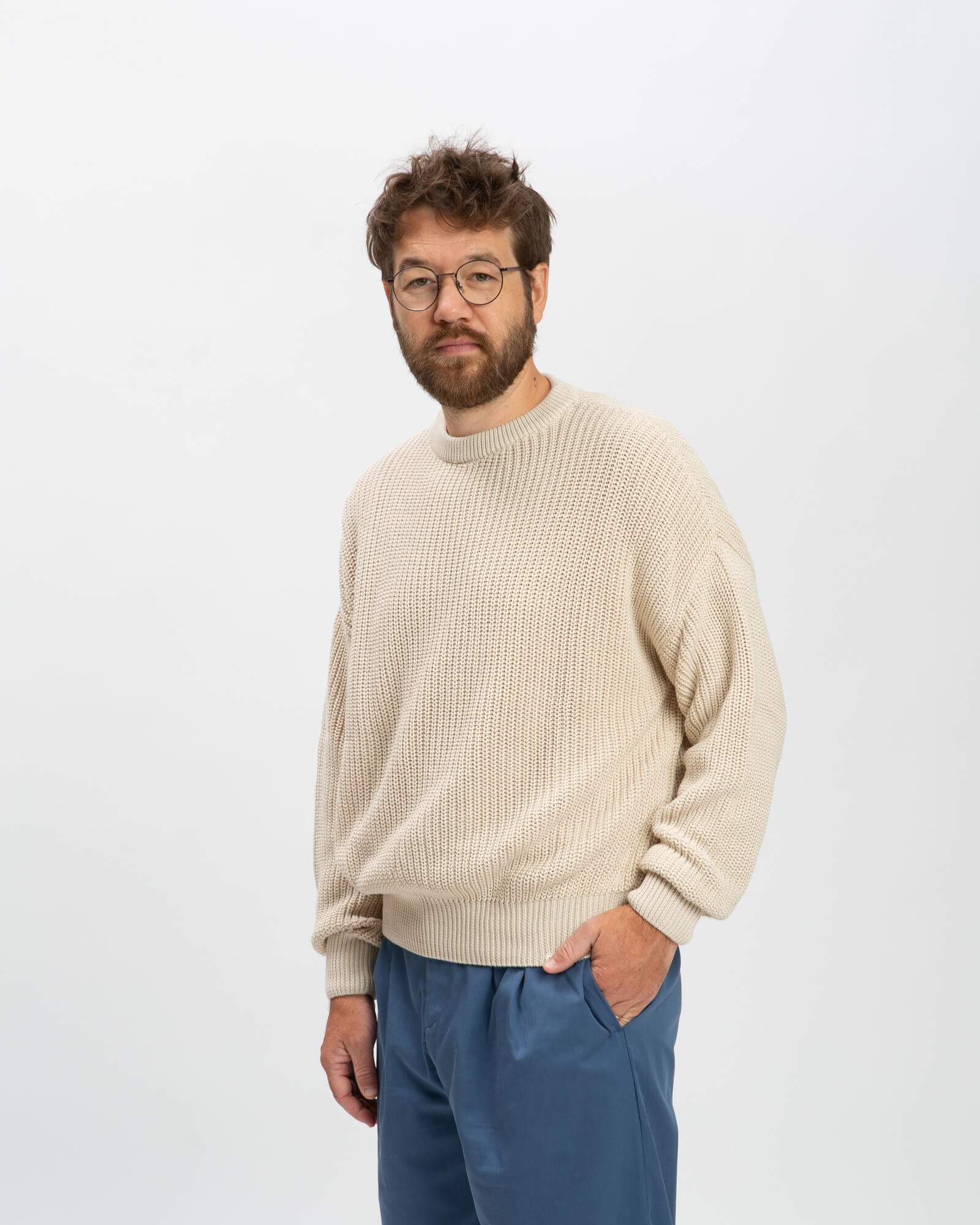 Pull brodé en coton beige de Matona