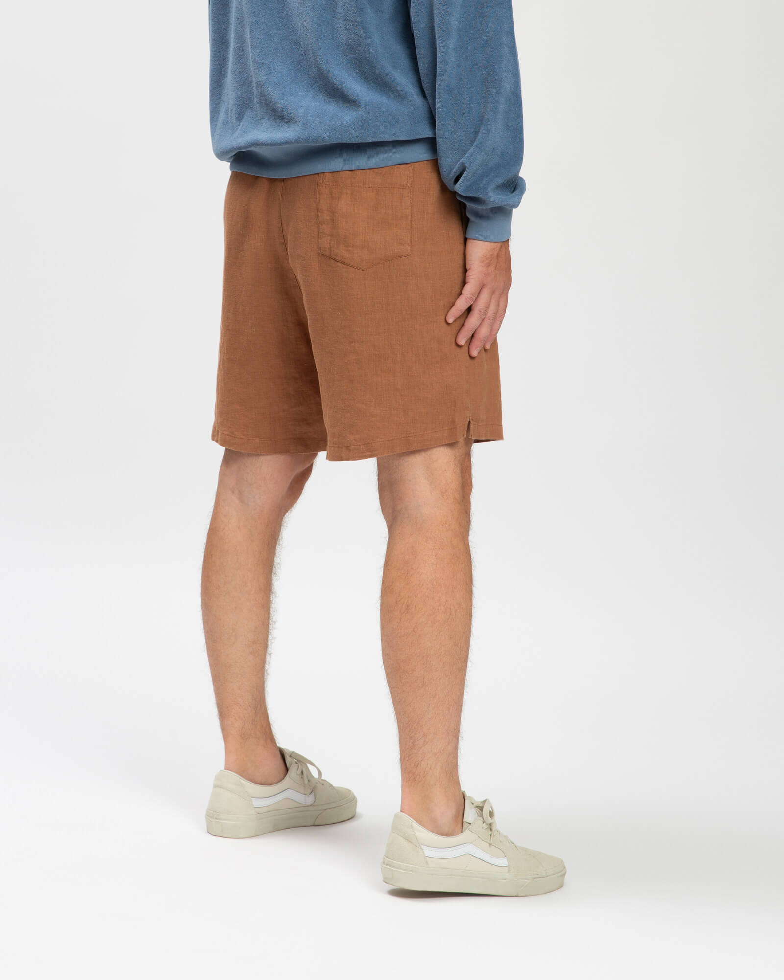 Braune Shorts aus Leinen von Matona