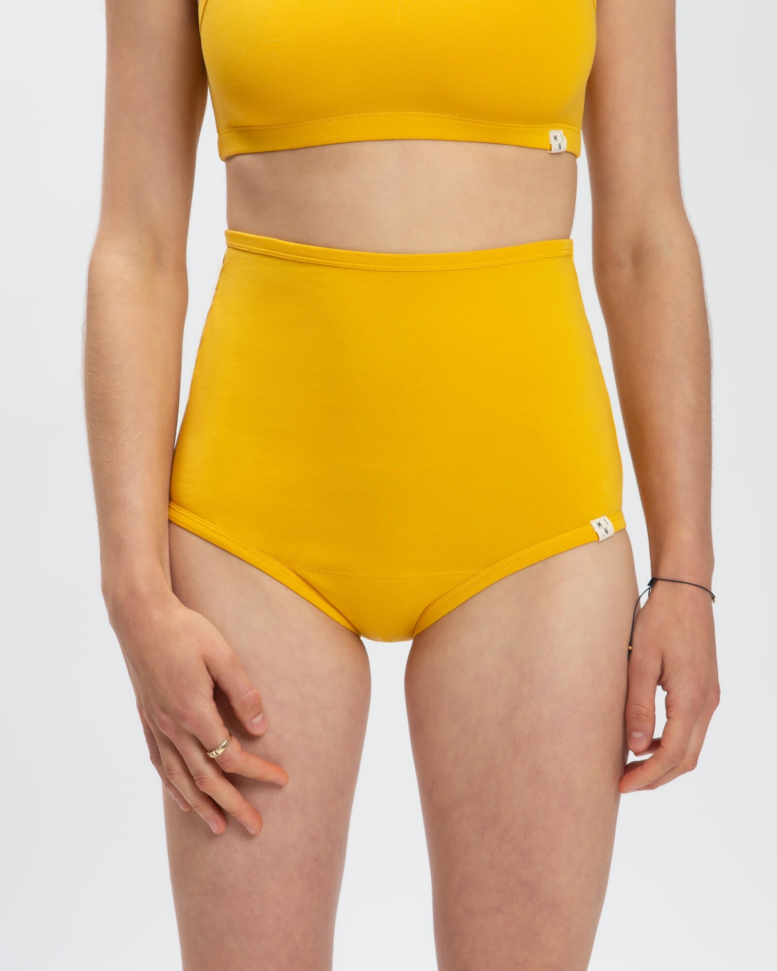 Slip jaune Mimosa en coton bio de Matona