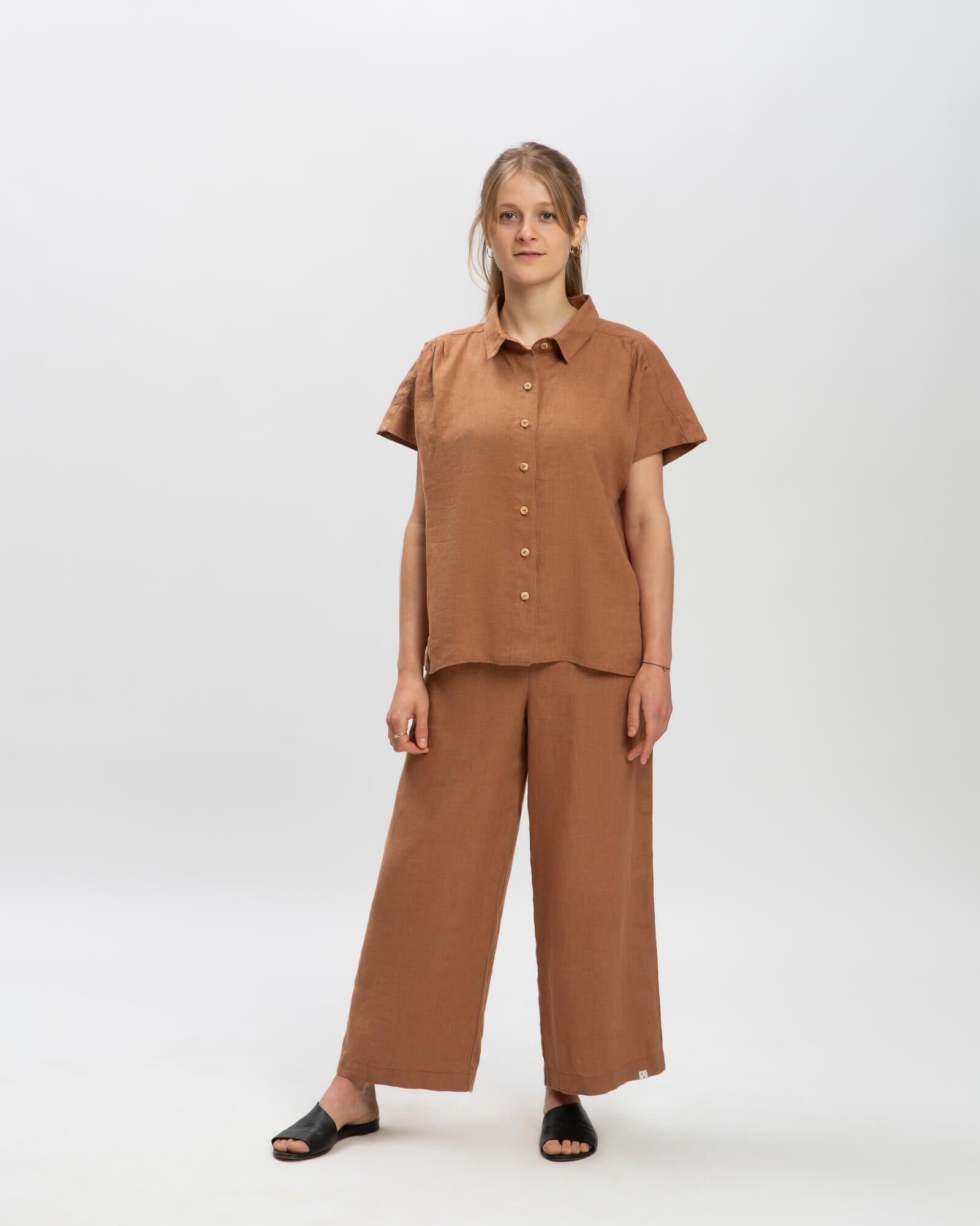 Chemisier en lin marron de Matona