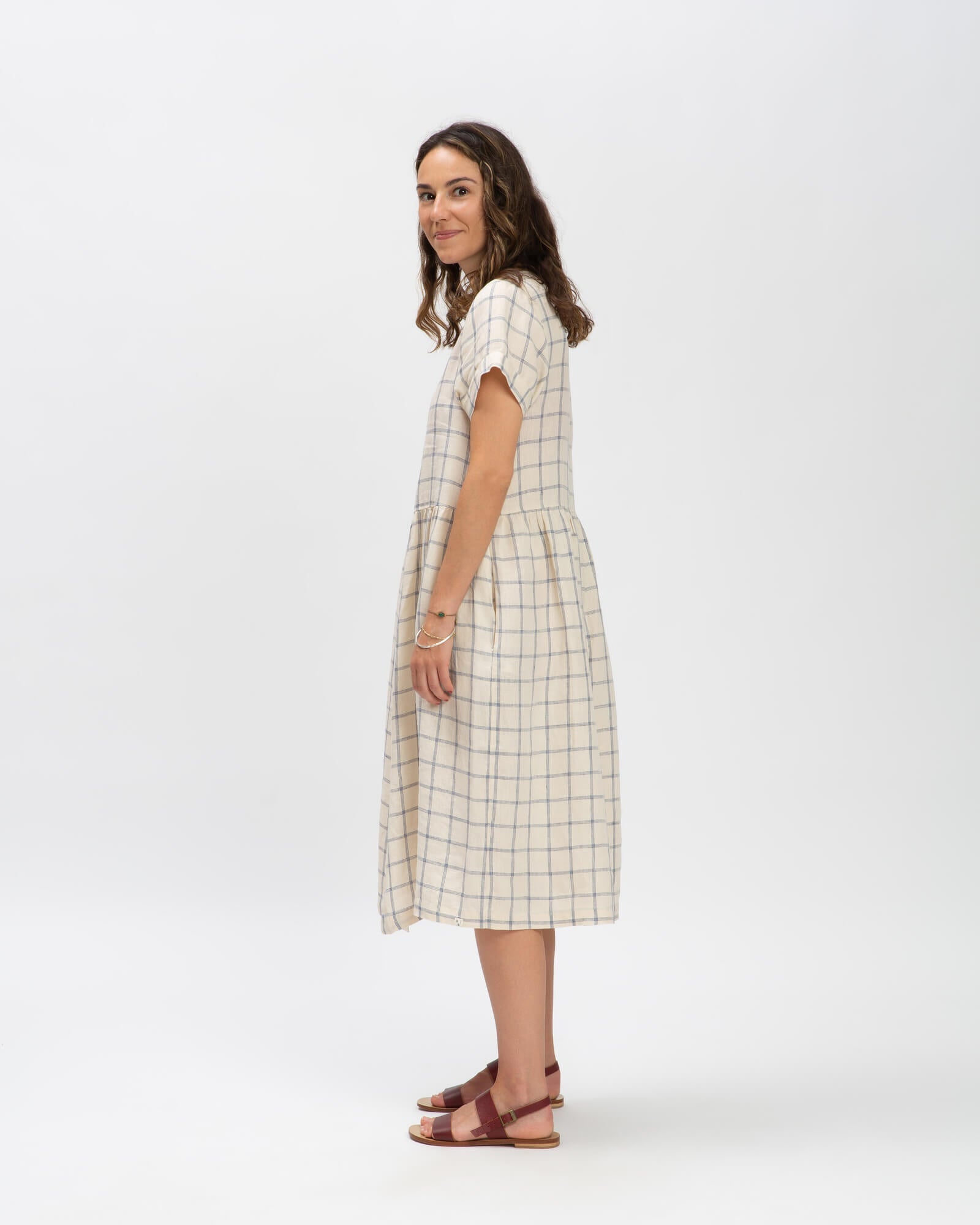 Robe midi en lin blanc de Matona