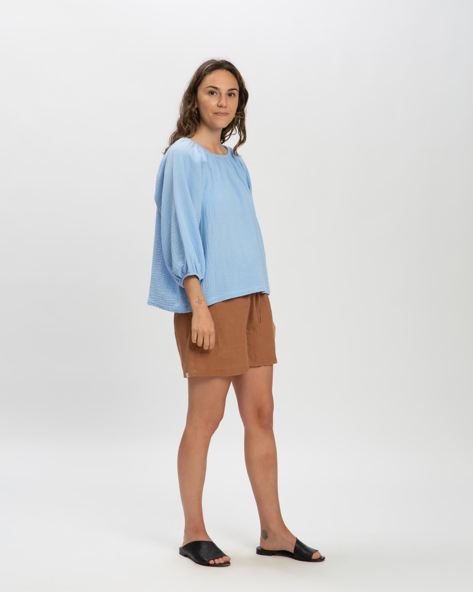 Chemisier bleu en mousseline 100% coton de Matona