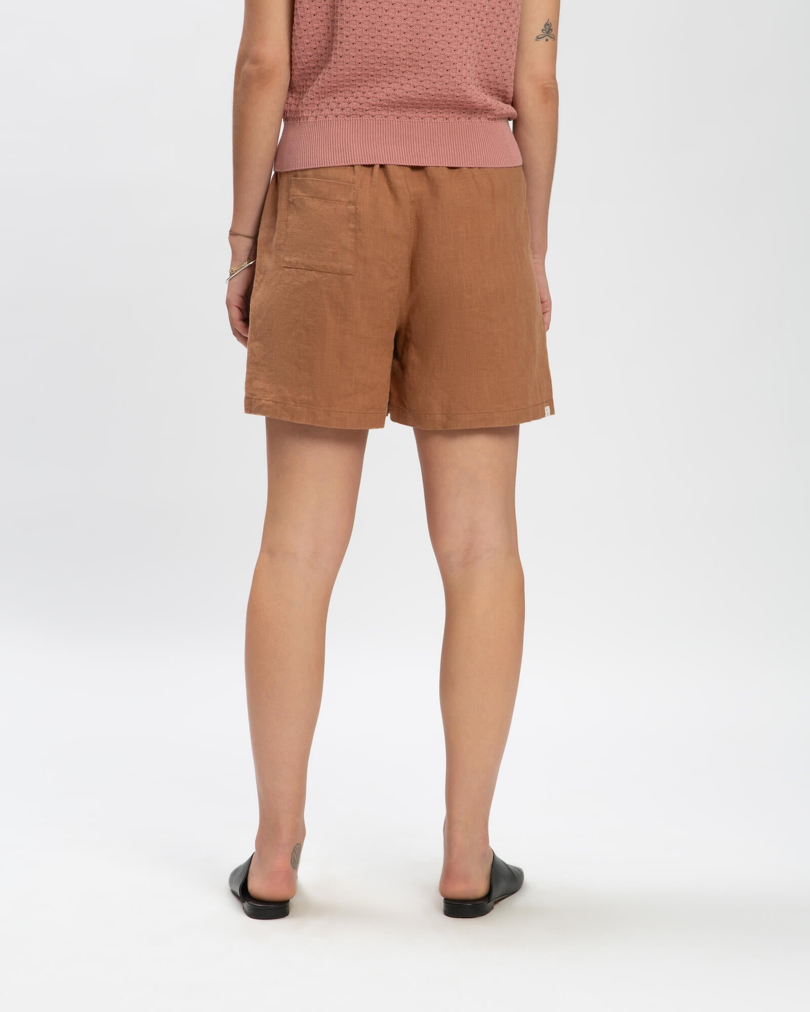 Brown linen shorts from Matona