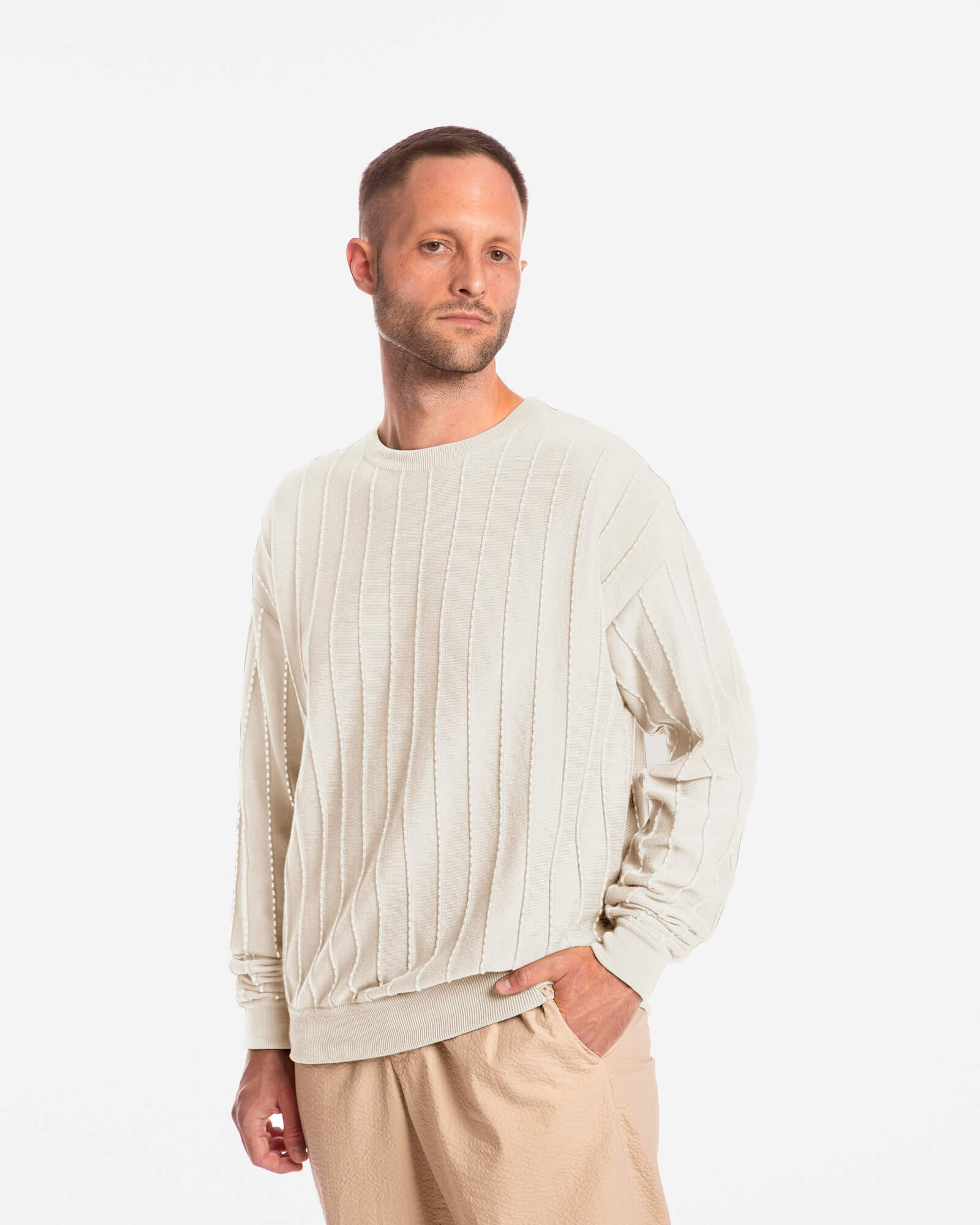Light-colored knitted sweater Field made from 100% organic cotton by Matona