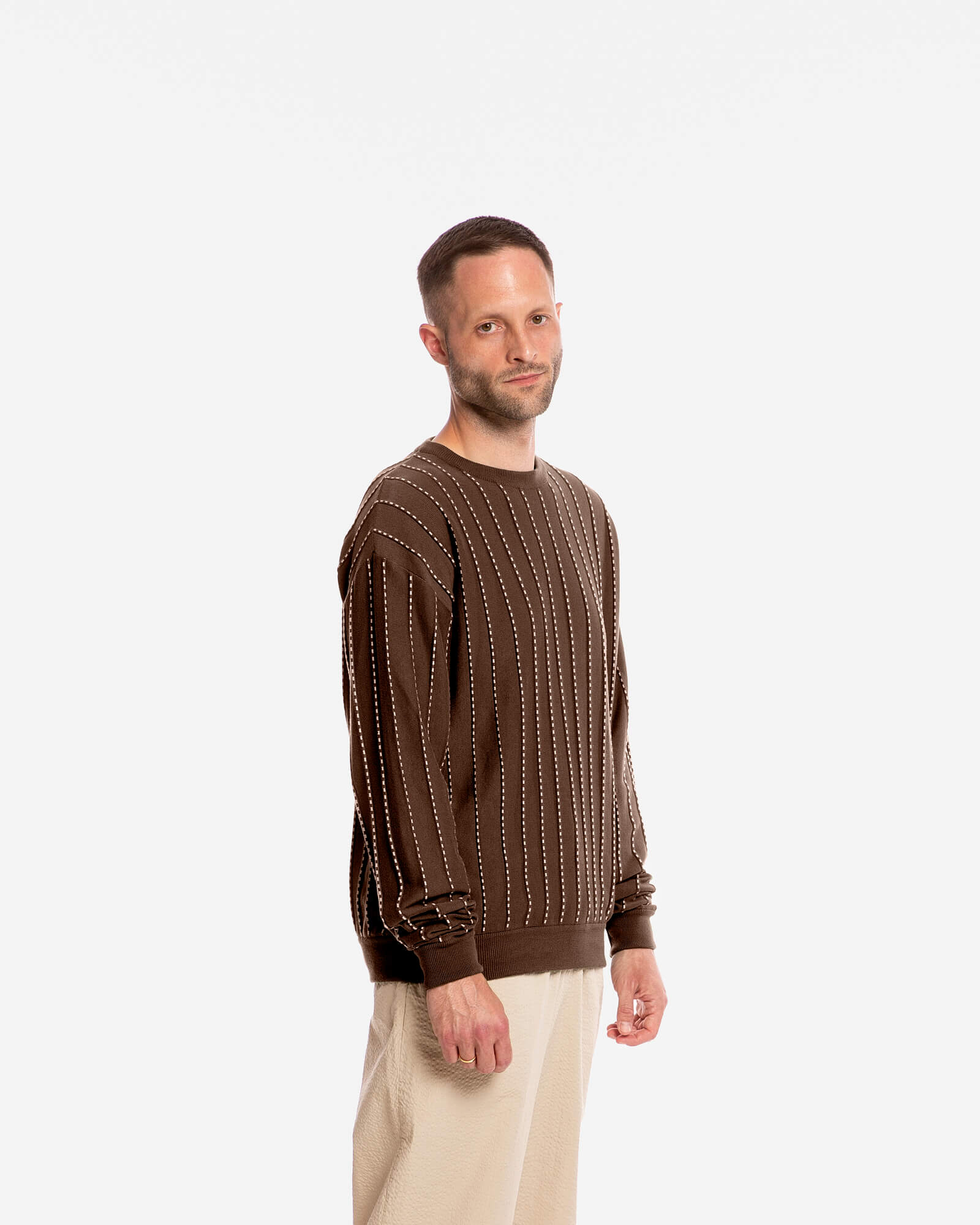Brown knitted sweater Field made from 100% organic cotton by Matona
