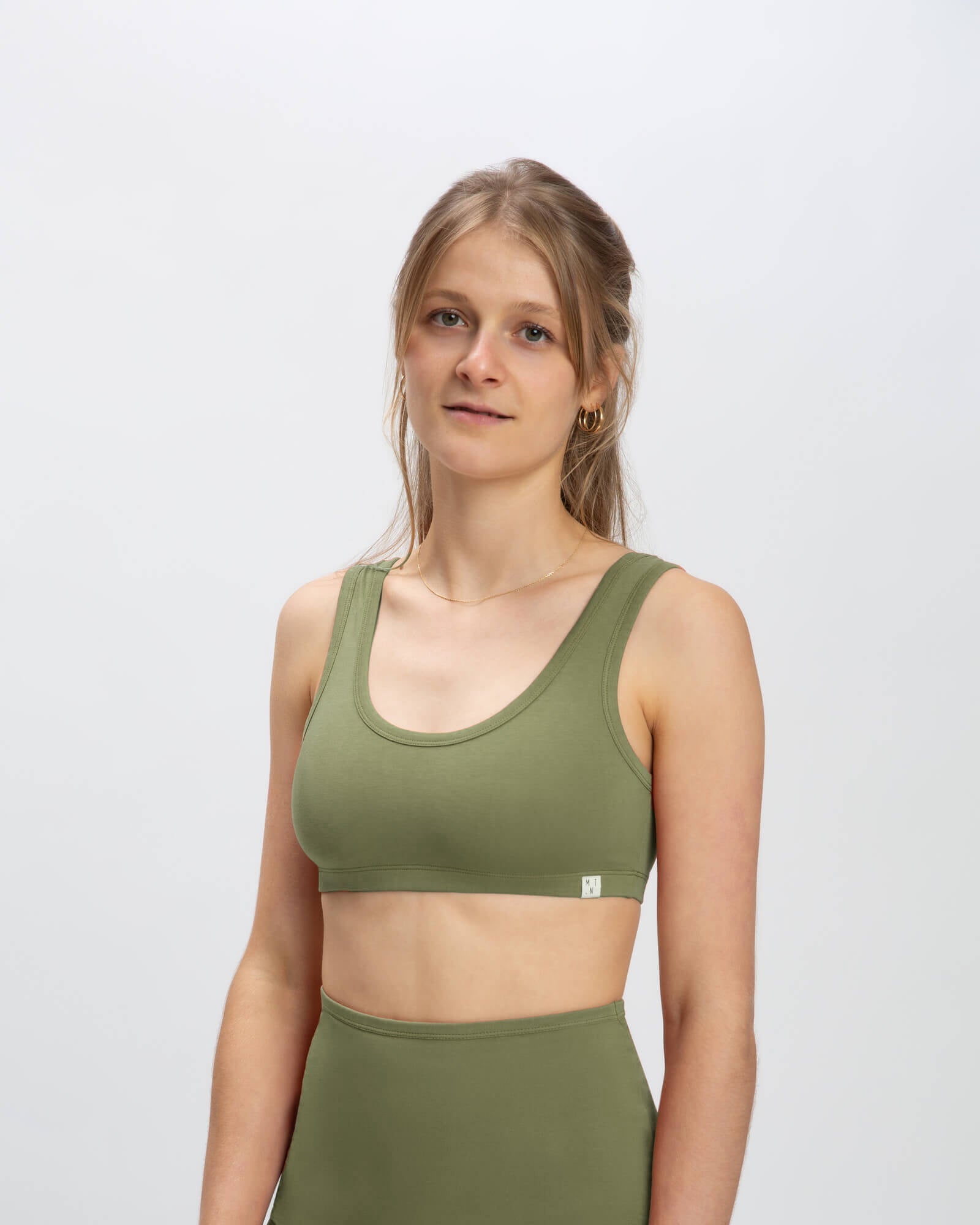 Soutien-gorge basique vert olive en coton biologique de la marque Matona